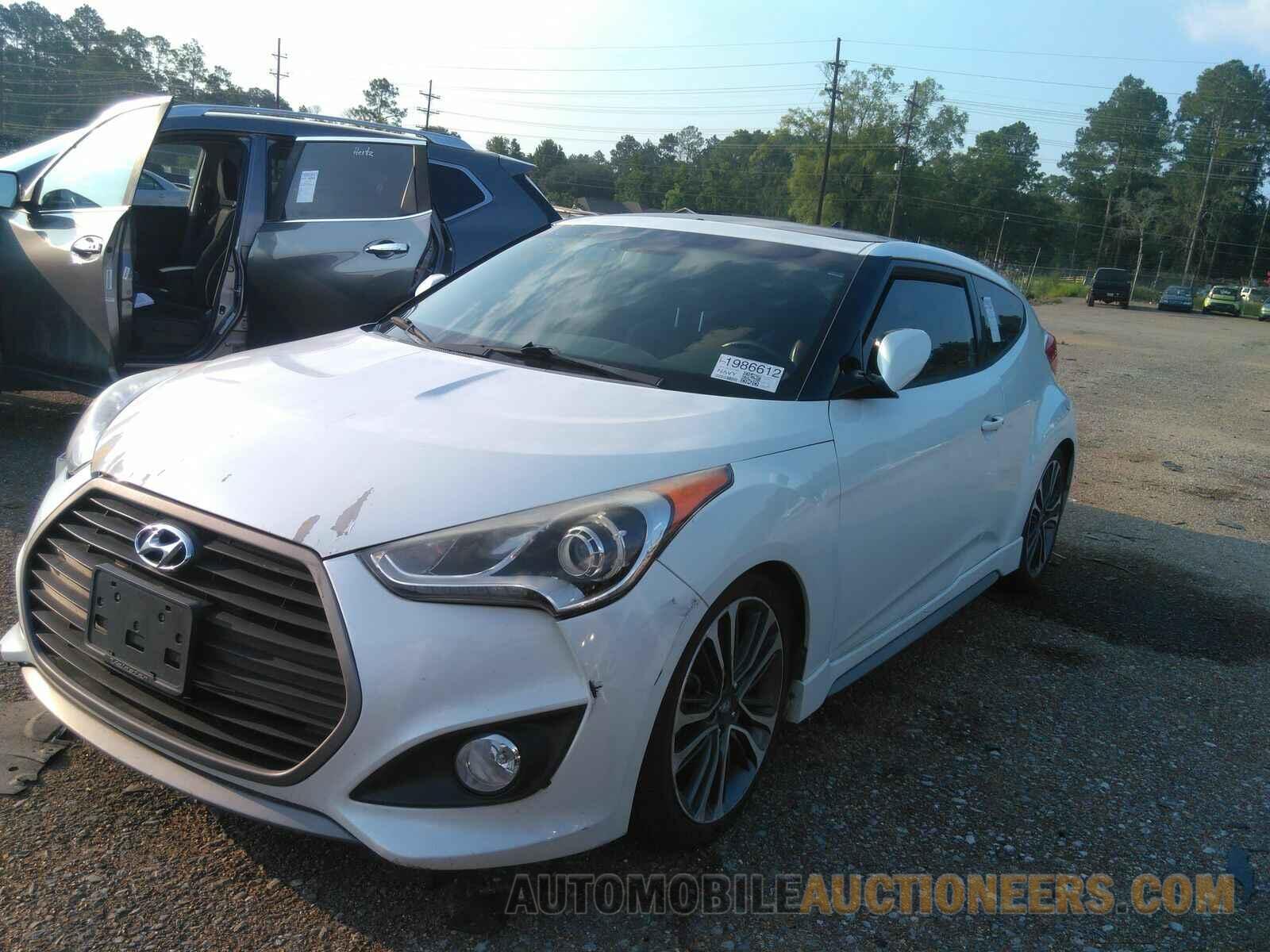 KMHTC6AE2GU275966 Hyundai Veloster 2016