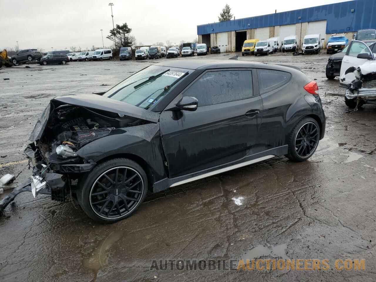 KMHTC6AE4DU137082 HYUNDAI VELOSTER 2013