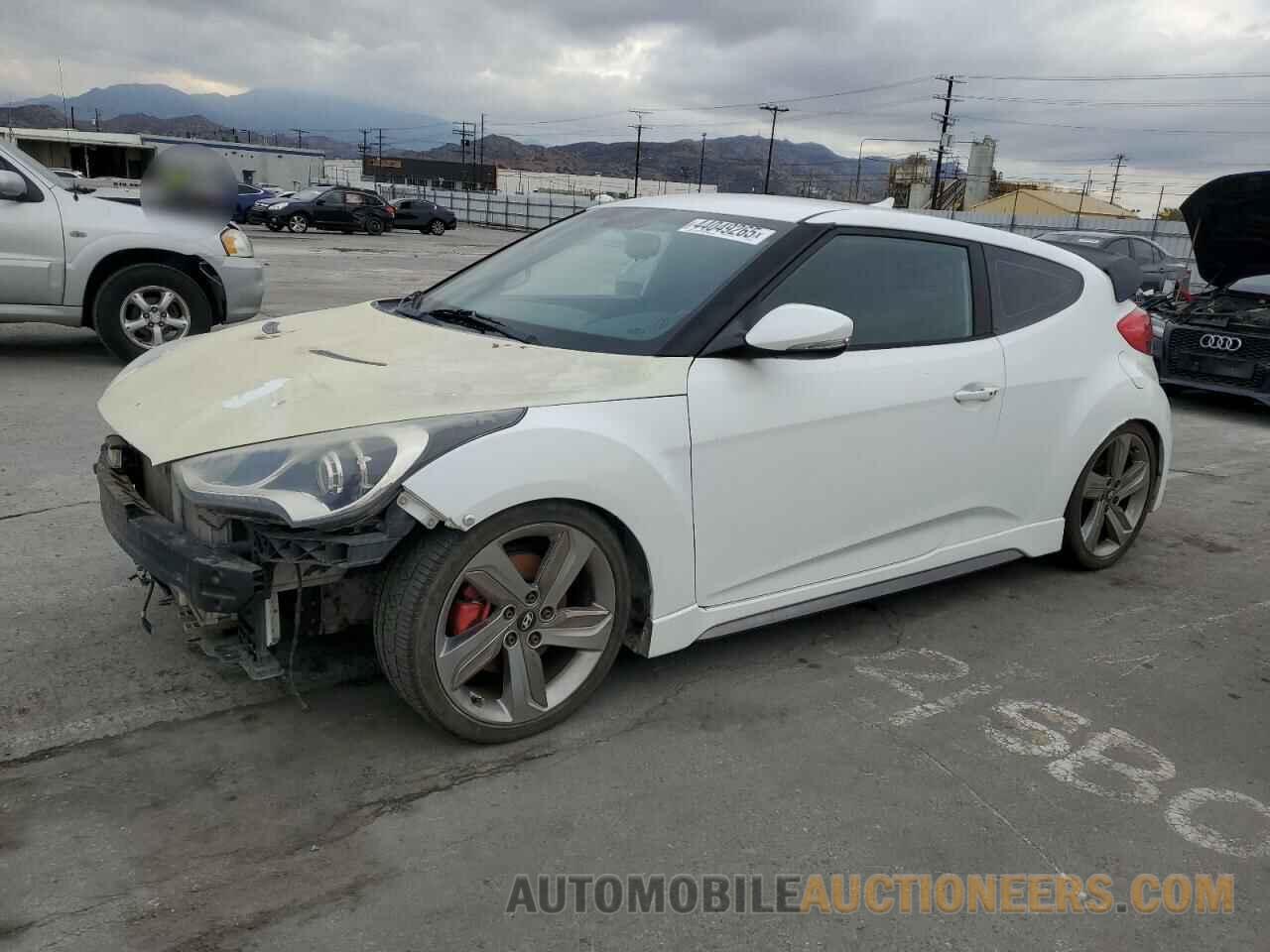 KMHTC6AE4FU226203 HYUNDAI VELOSTER 2015