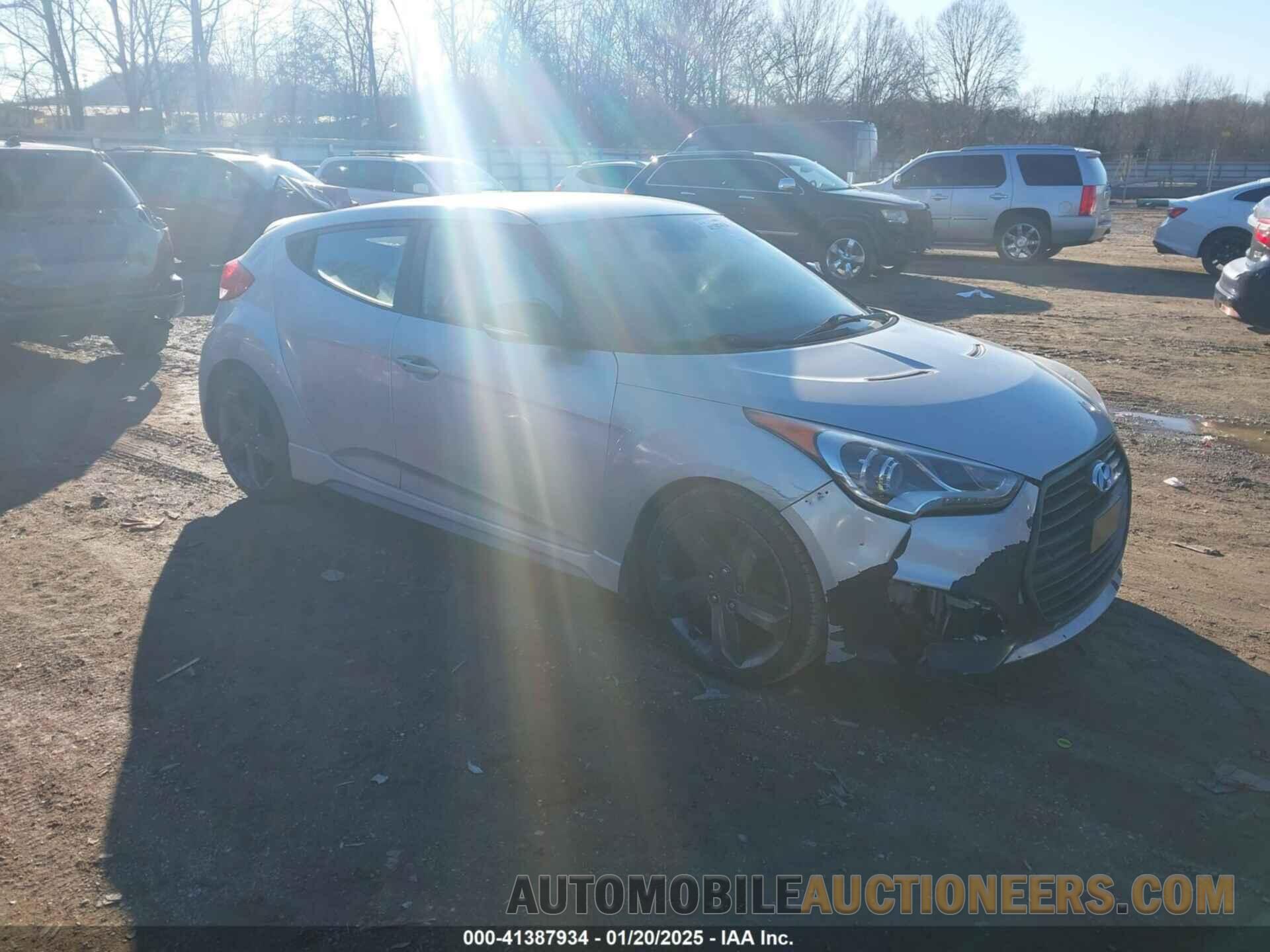 KMHTC6AE6FU243021 HYUNDAI VELOSTER 2015