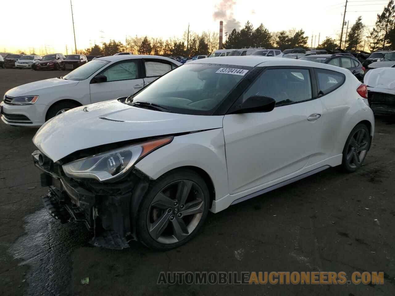 KMHTC6AE8DU084094 HYUNDAI VELOSTER 2013