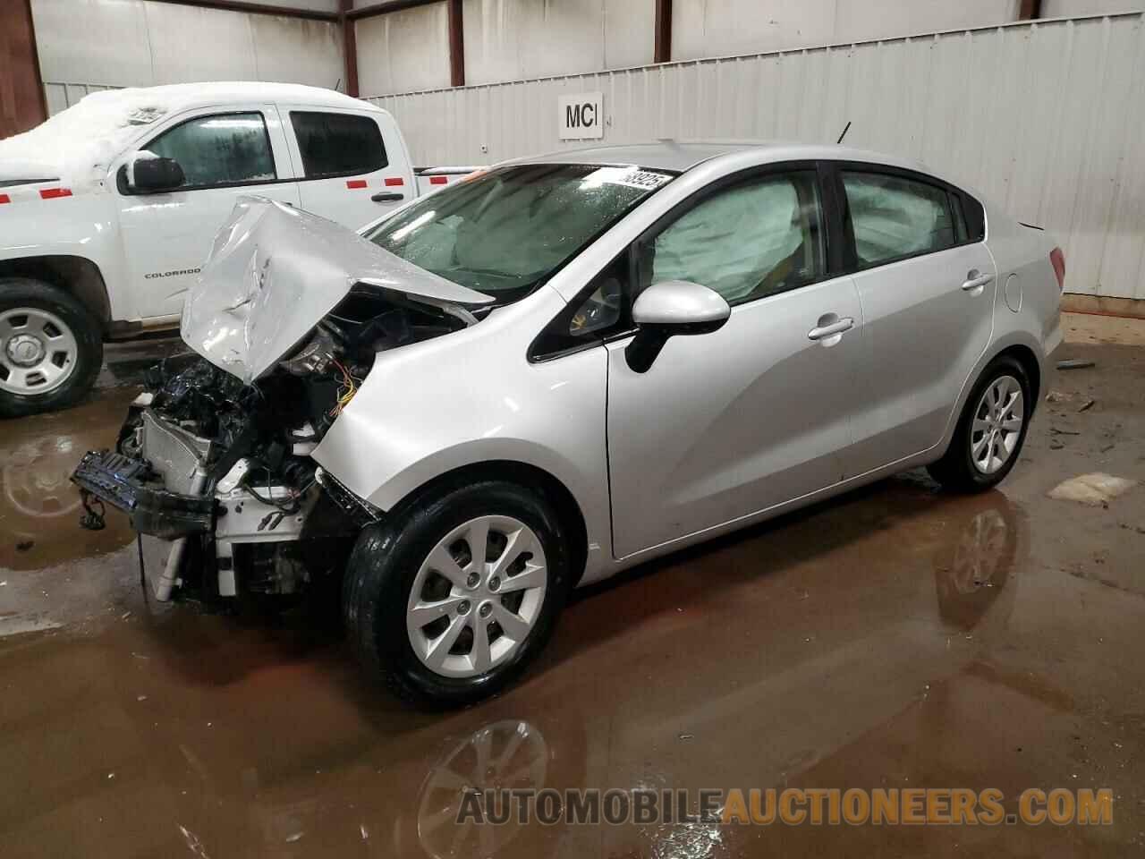 KNADM4A34H6055451 KIA RIO 2017