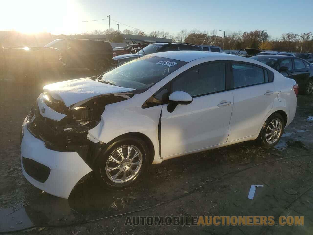 KNADM4A38F6527664 KIA RIO 2015