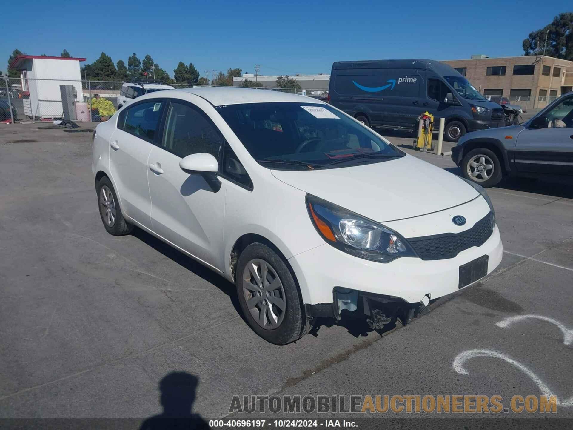 KNADM4A3XH6040064 KIA RIO 2017