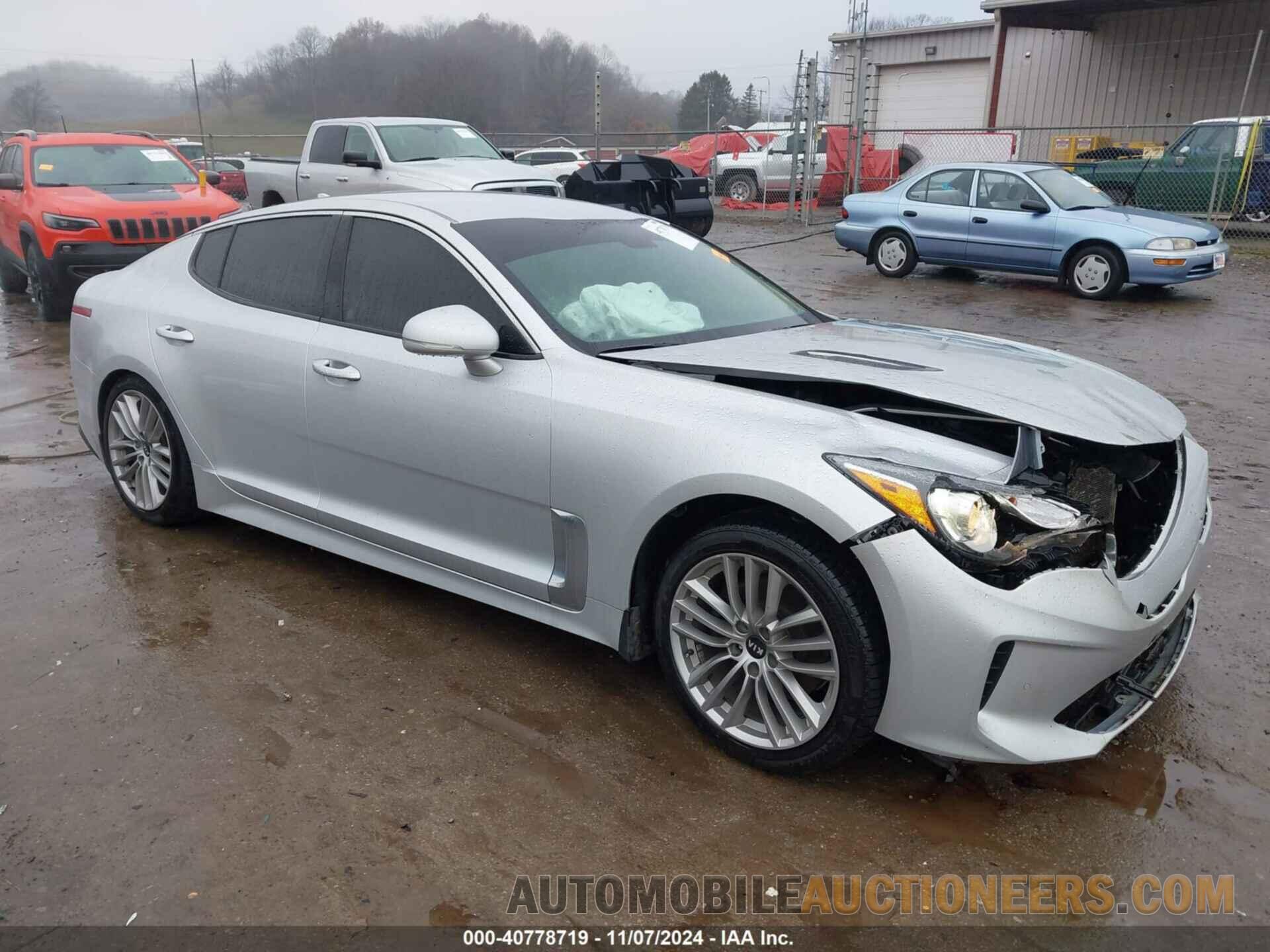 KNAE15LA2J6040970 KIA STINGER 2018