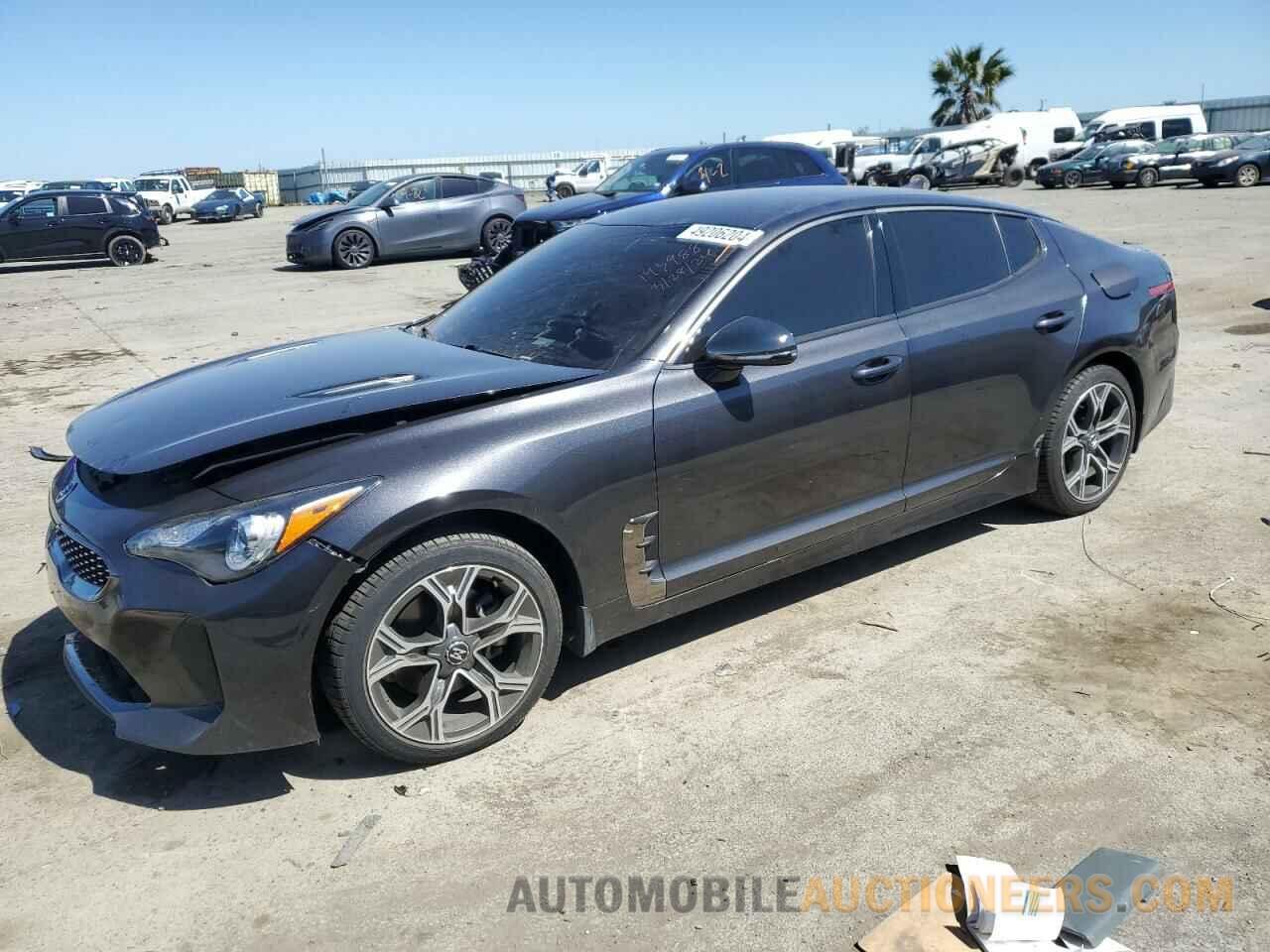 KNAE15LA2L6075074 KIA STINGER 2020