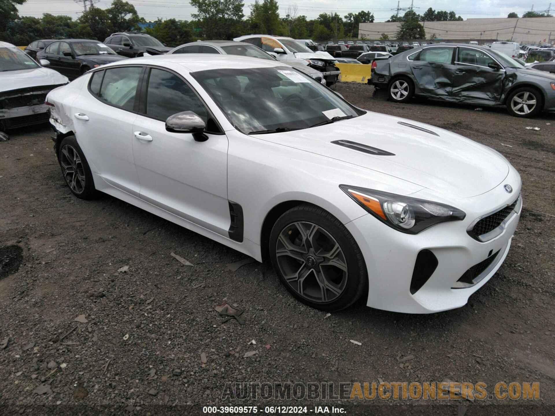 KNAE15LA2L6077004 KIA STINGER 2020