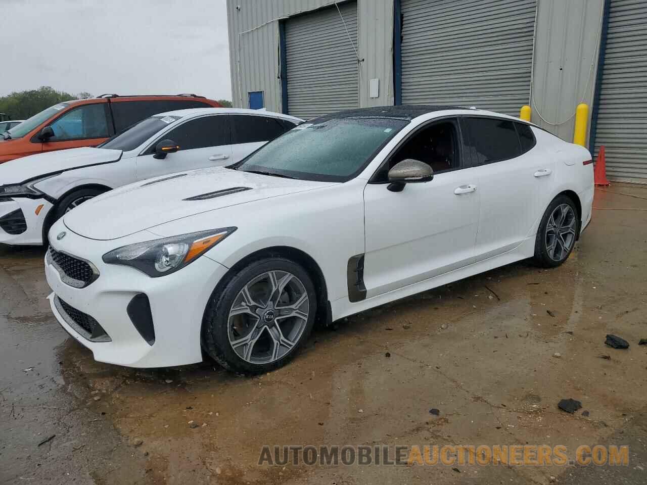 KNAE15LA2L6083854 KIA STINGER 2020