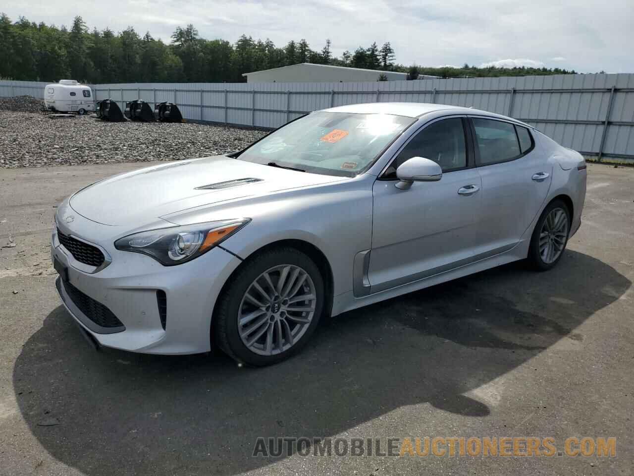 KNAE15LA3J6011896 KIA STINGER 2018