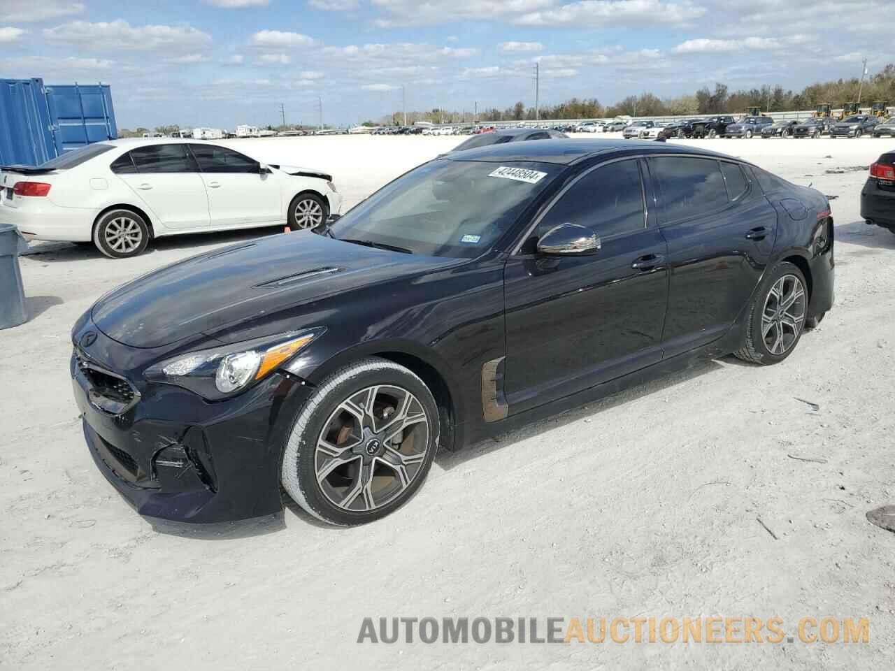 KNAE15LA3L6075858 KIA STINGER 2020