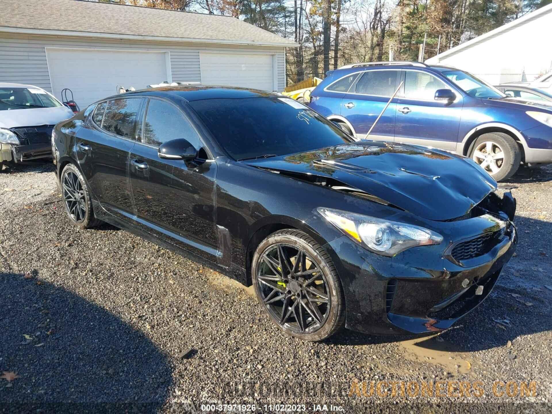 KNAE15LA6J6016025 KIA STINGER 2018