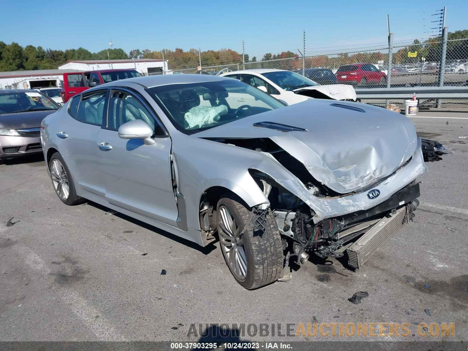 KNAE15LA7J6023730 KIA STINGER 2018