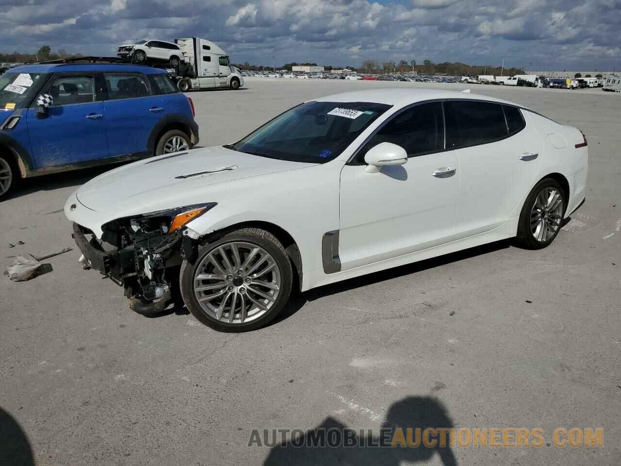 KNAE15LA8J6036969 KIA STINGER 2018