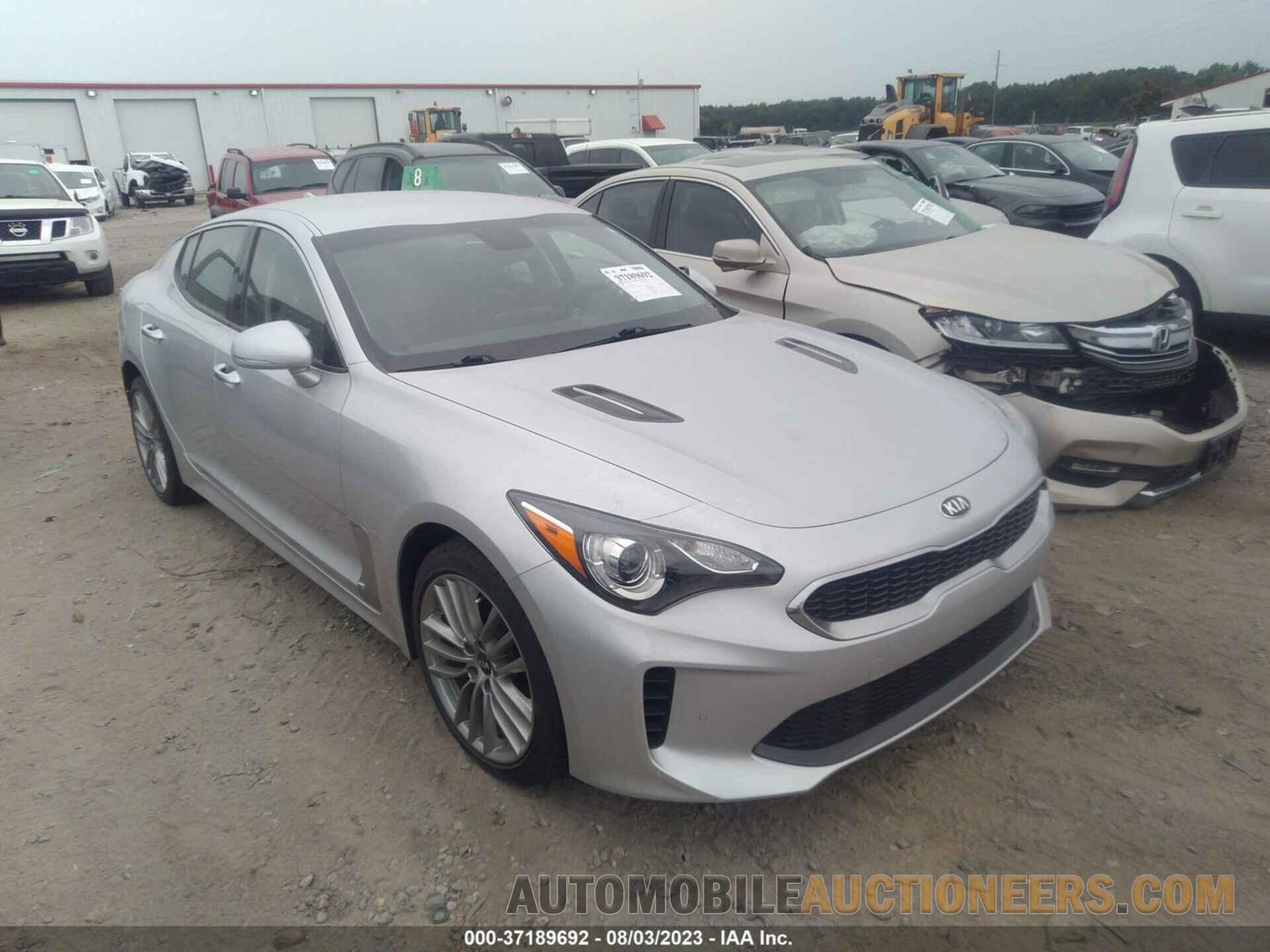 KNAE15LAXJ6031076 KIA STINGER 2018