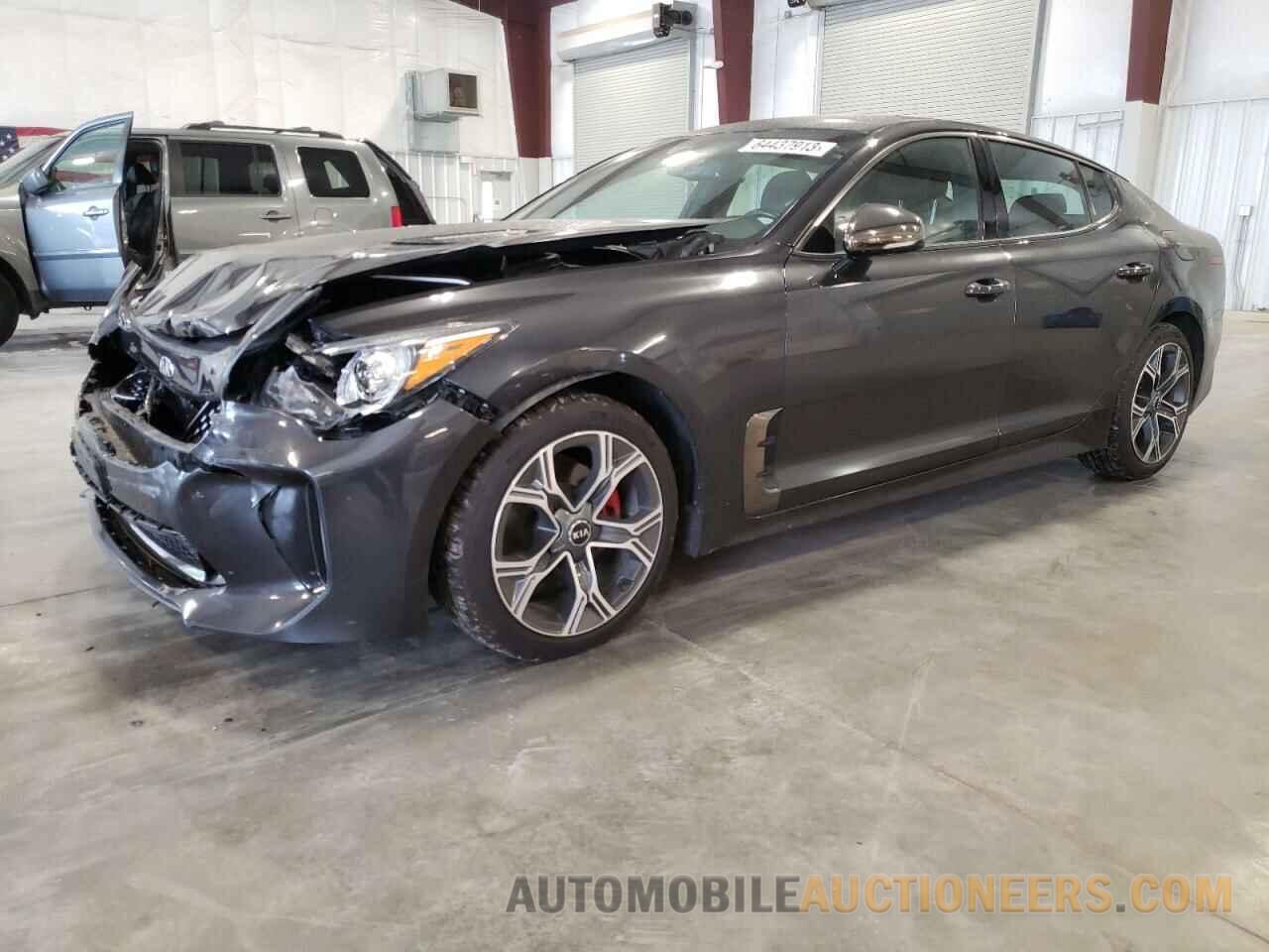 KNAE15LAXL6077574 KIA STINGER 2020