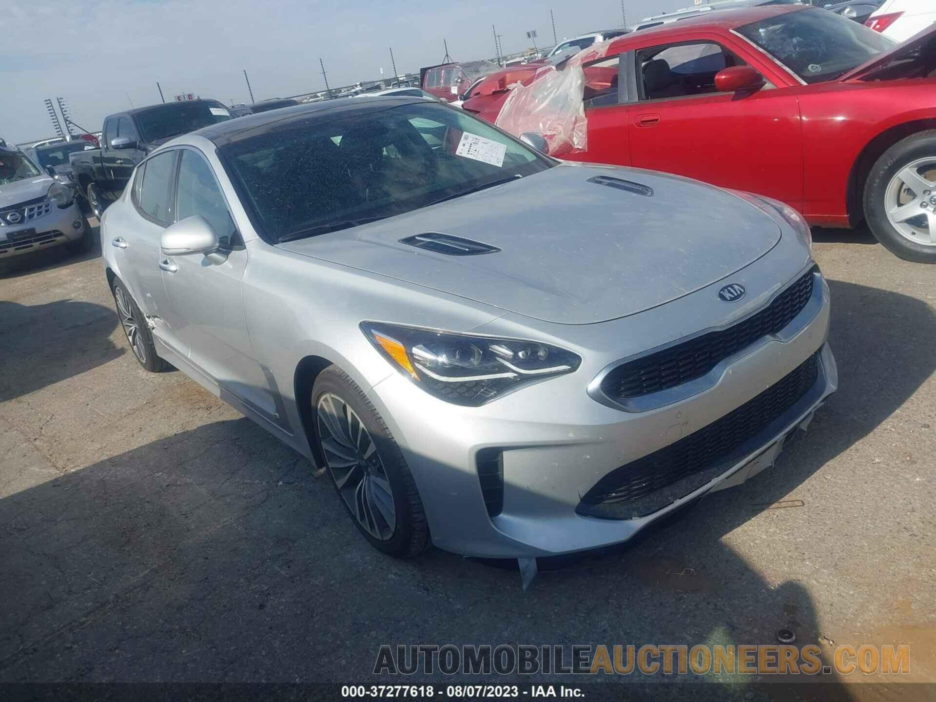 KNAE25LA0J6041256 KIA STINGER 2018