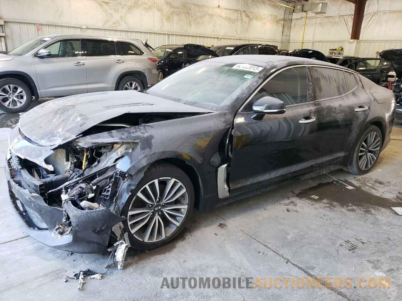 KNAE25LA1J6015409 KIA STINGER 2018