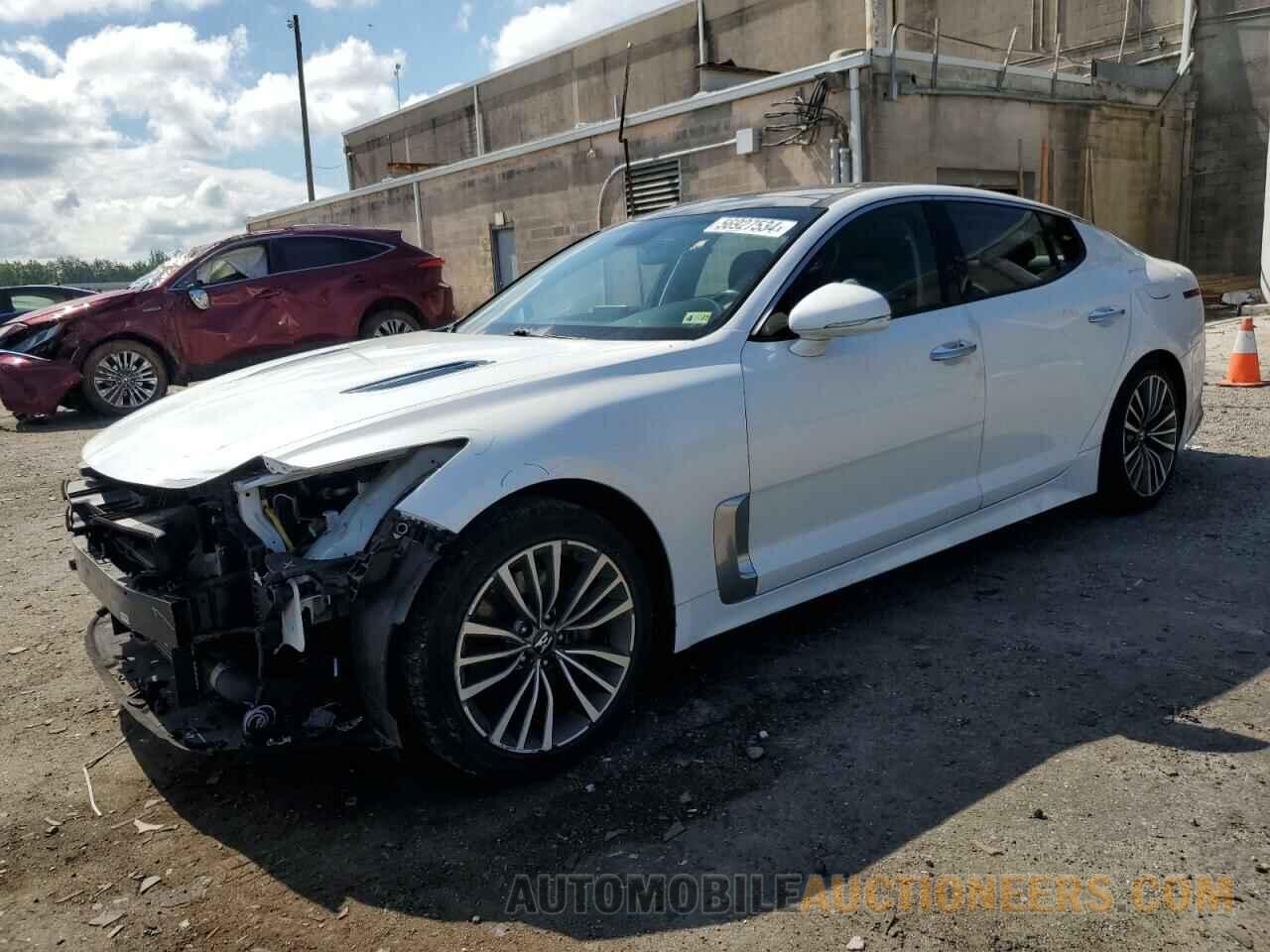 KNAE25LA4J6021494 KIA STINGER 2018