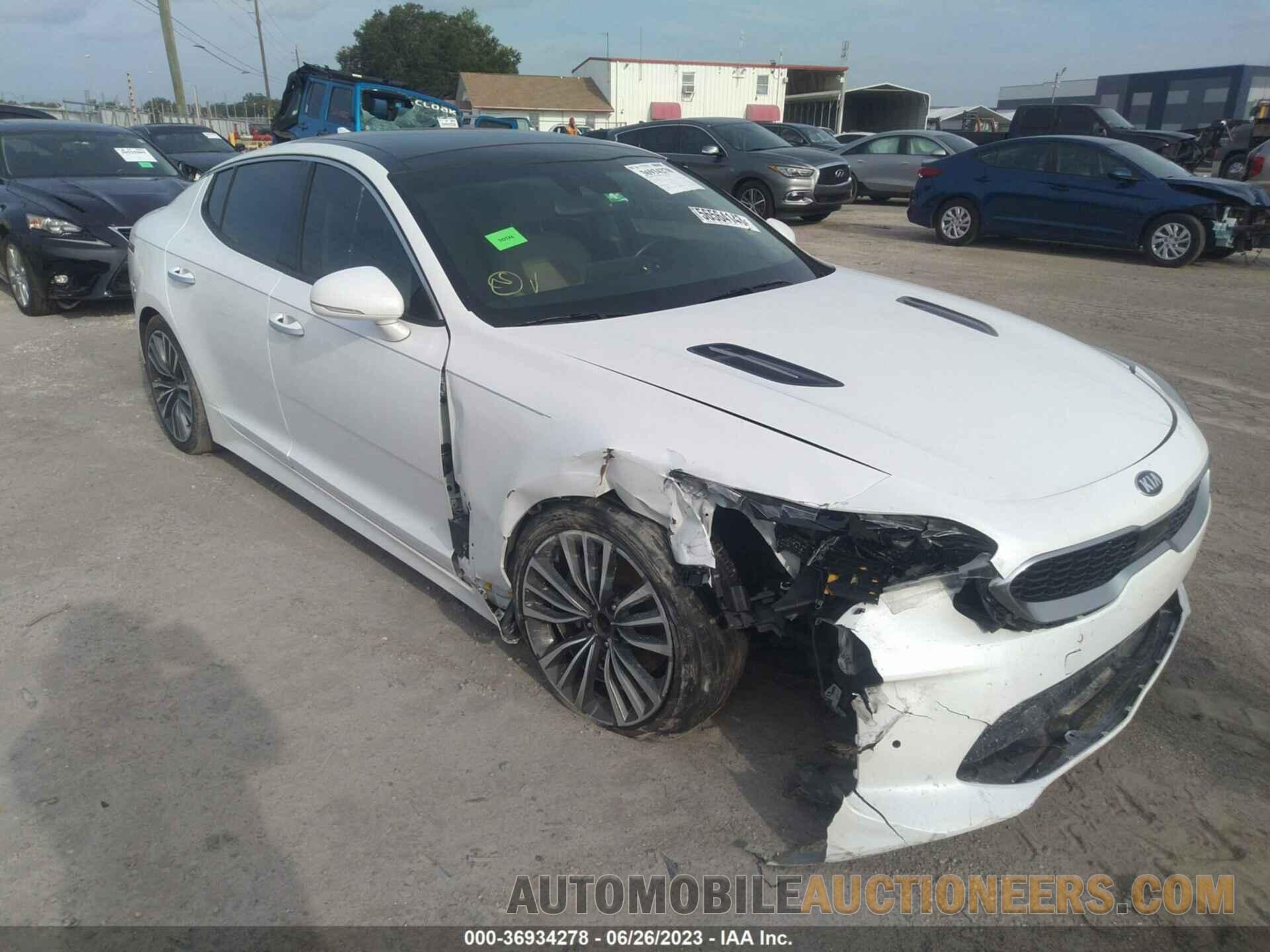 KNAE25LA8J6022132 KIA STINGER 2018