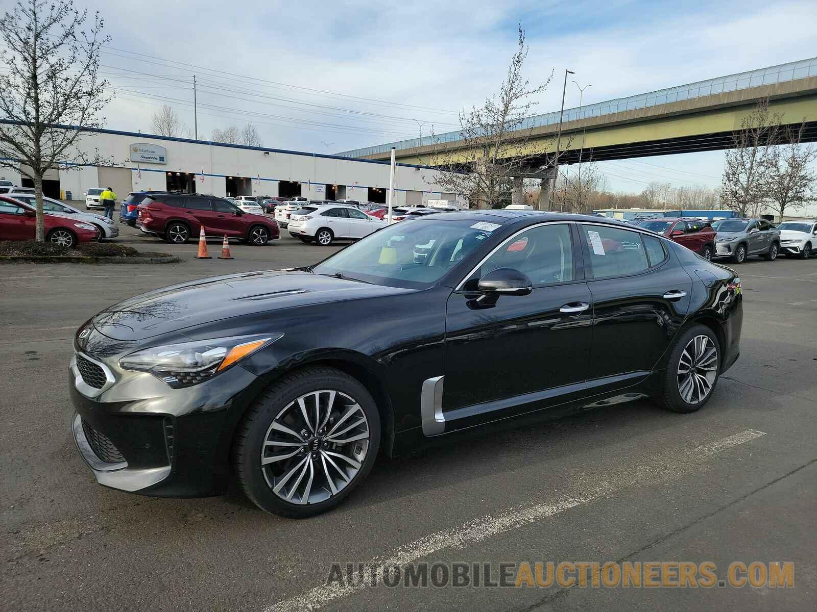 KNAE25LA8J6026861 Kia Stinger 2018