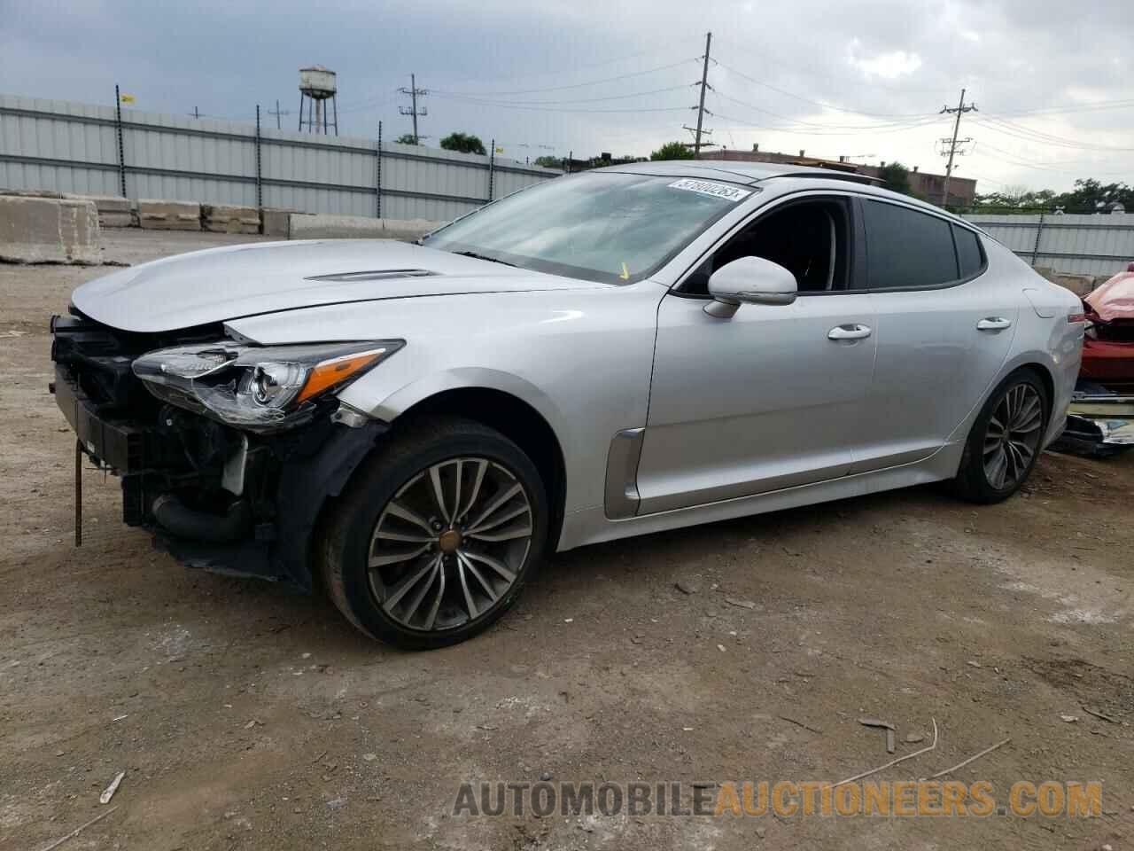 KNAE25LA9J6017585 KIA STINGER 2018