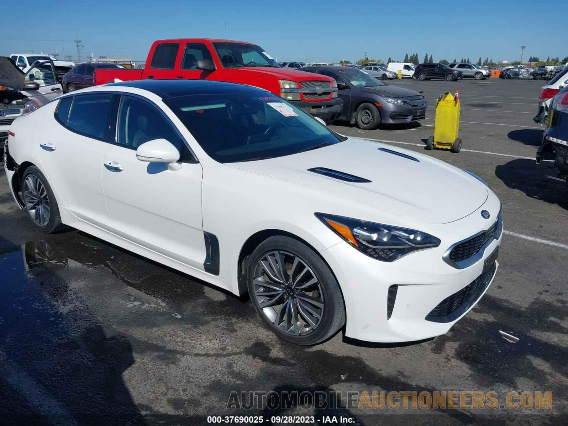 KNAE25LAXJ6014310 KIA STINGER 2018