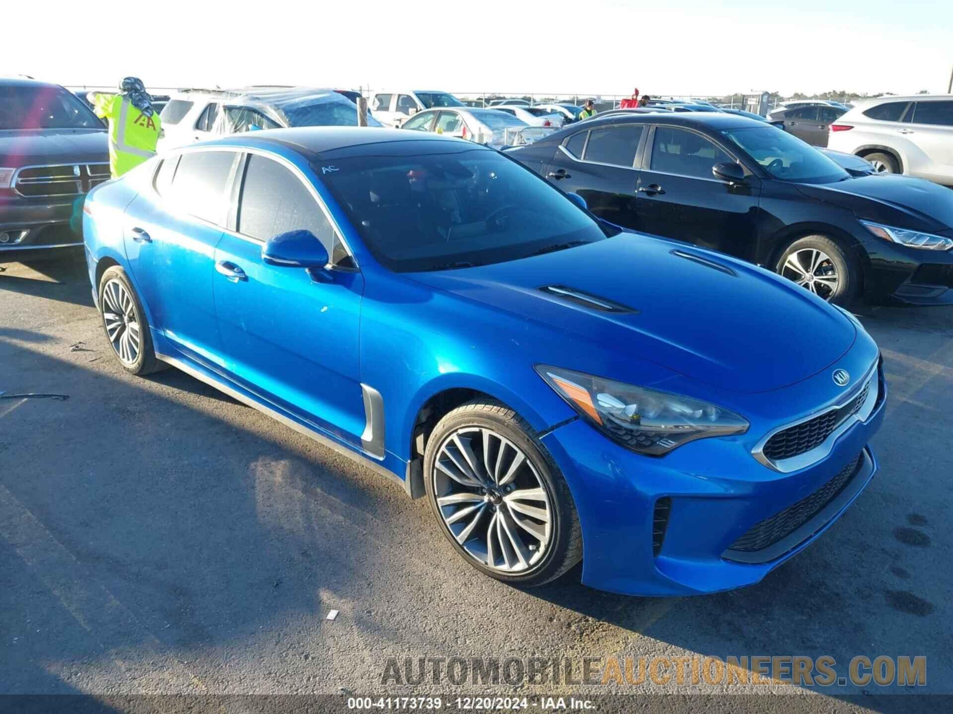 KNAE25LAXK6059233 KIA STINGER 2019