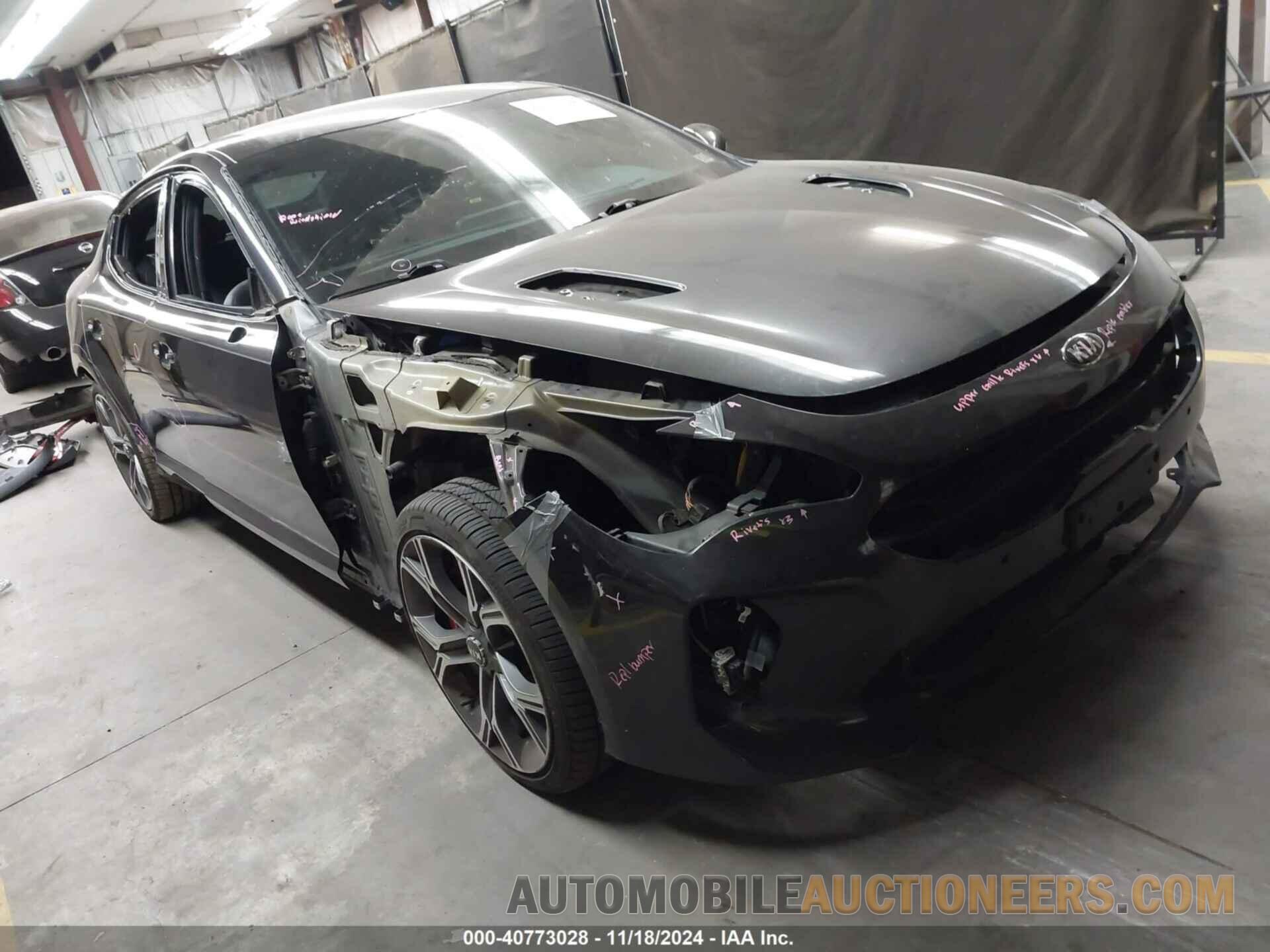 KNAE35LC0L6078051 KIA STINGER 2020