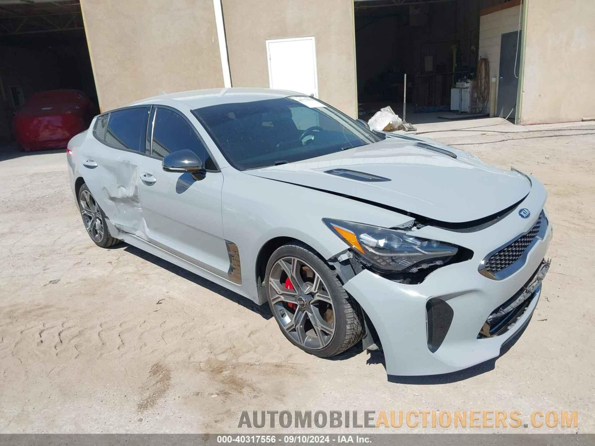 KNAE35LC1J6040275 KIA STINGER 2018