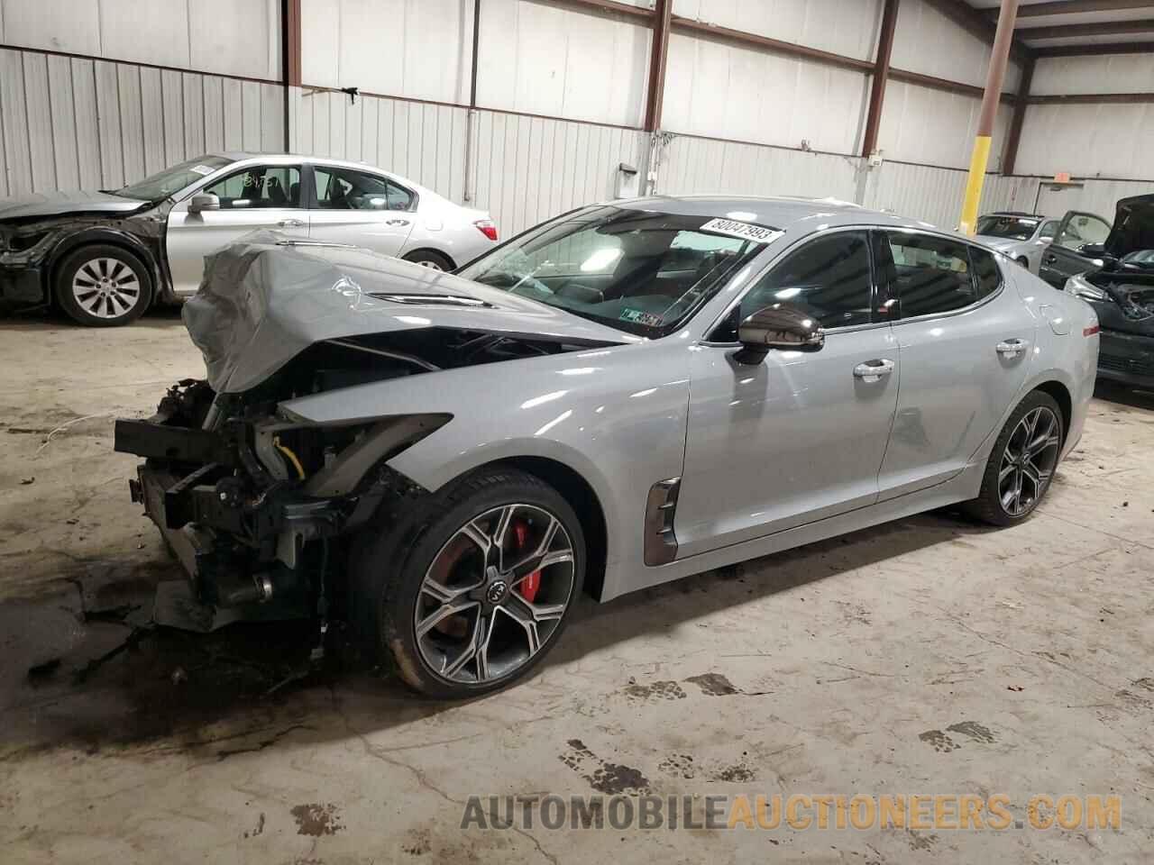 KNAE35LC2J6040060 KIA STINGER 2018