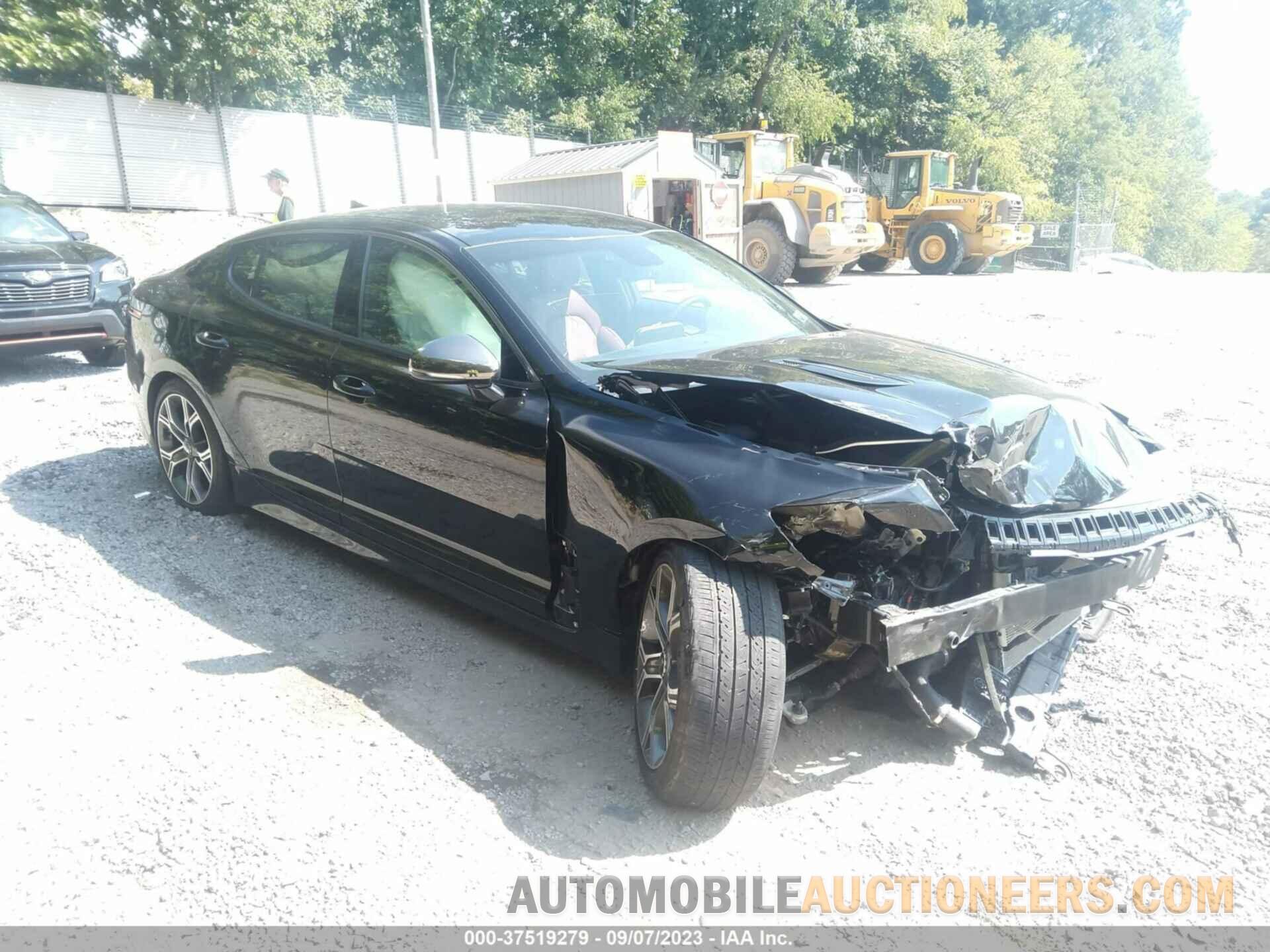 KNAE35LC3K6060058 KIA STINGER 2019