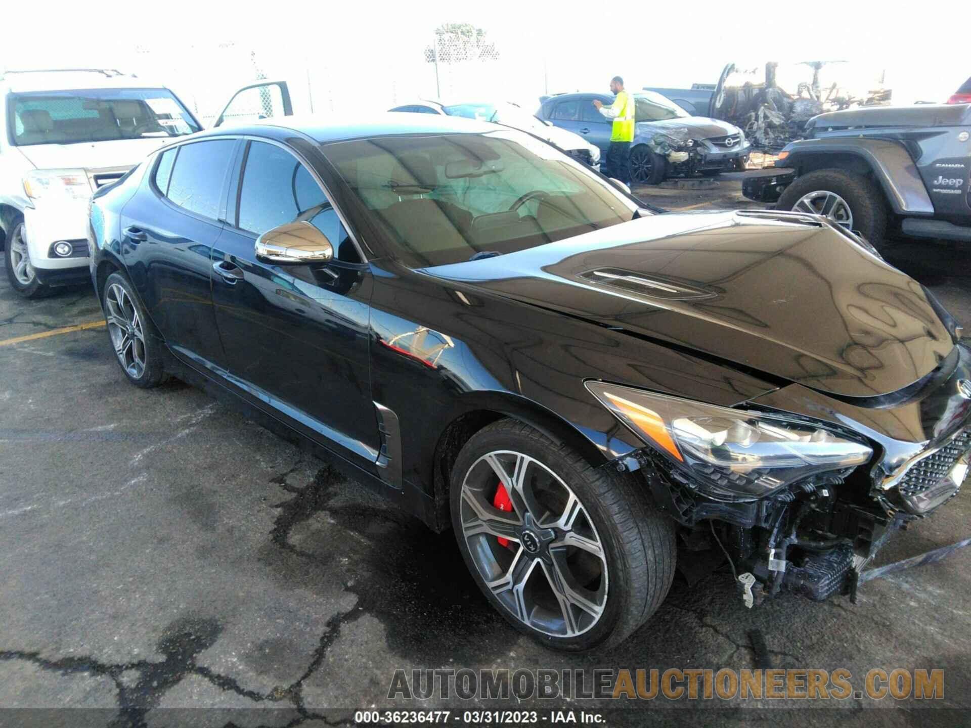 KNAE35LC4J6022160 KIA STINGER 2018