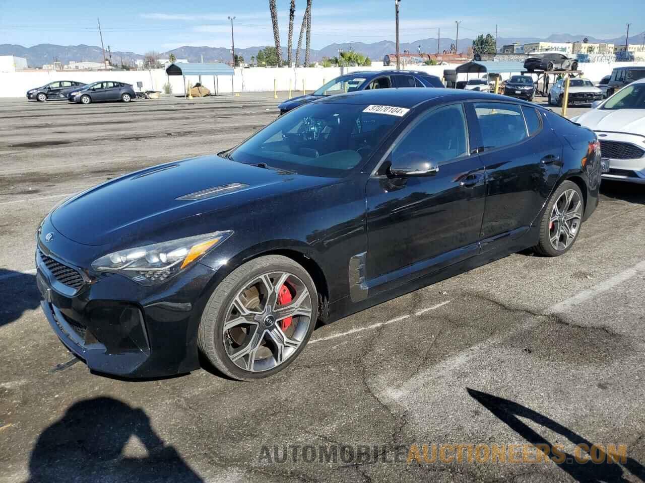 KNAE35LC4J6022630 KIA STINGER 2018