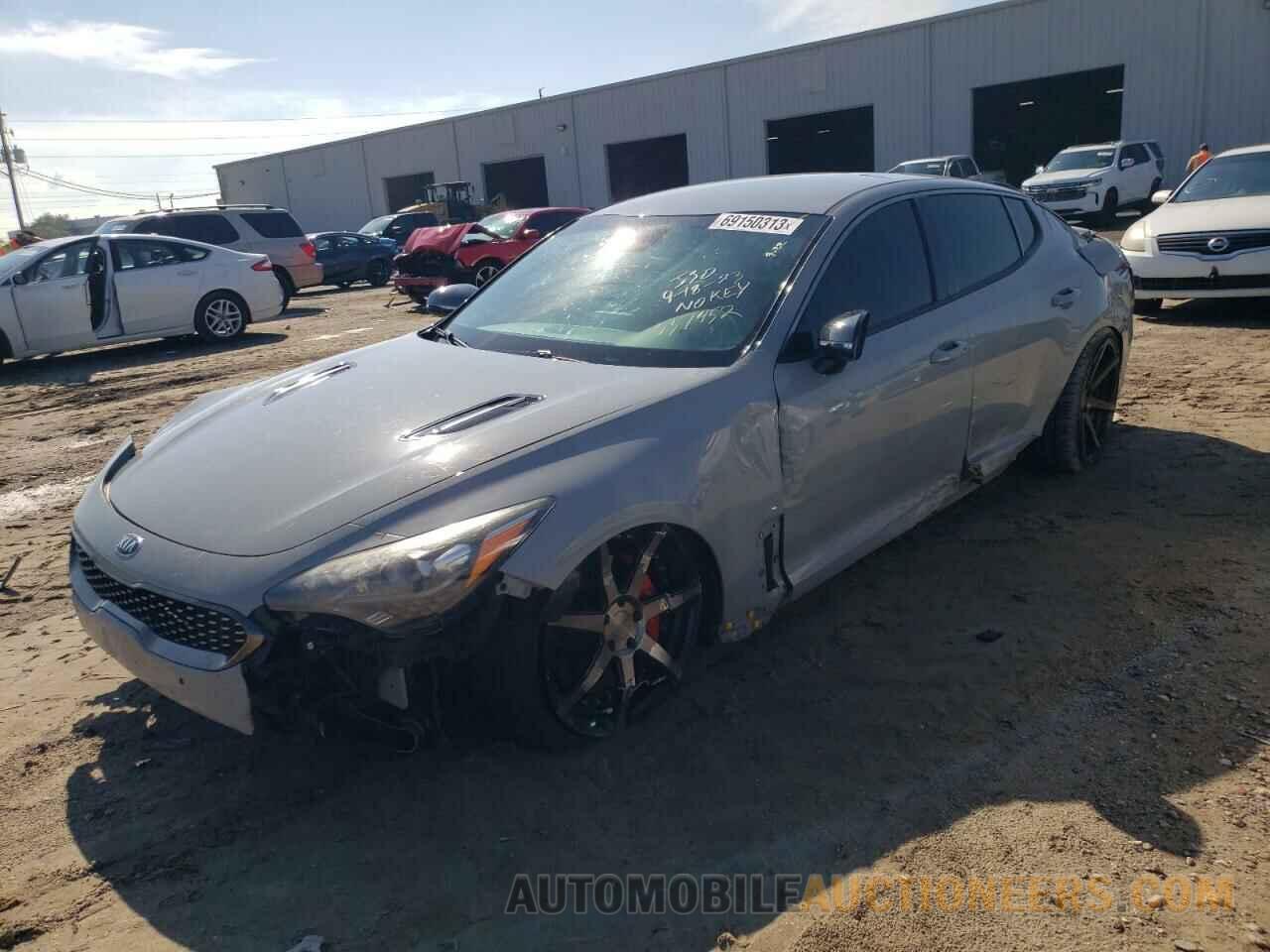 KNAE35LC4J6037452 KIA STINGER 2018