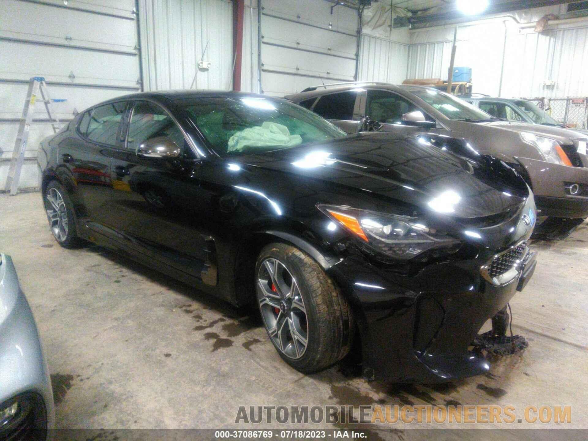 KNAE35LC4K6067200 KIA STINGER 2019