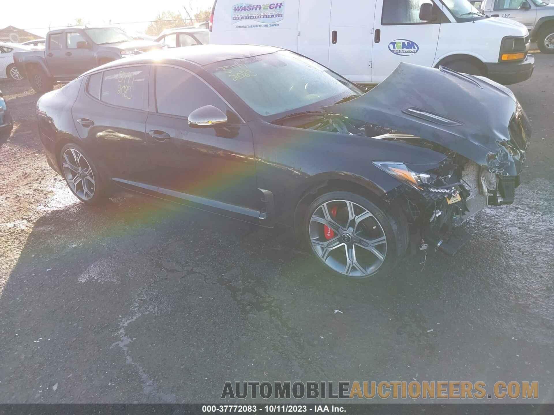 KNAE35LC7L6072196 KIA STINGER 2020