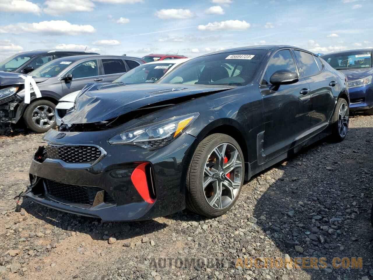 KNAE35LC8J6015633 KIA STINGER 2018