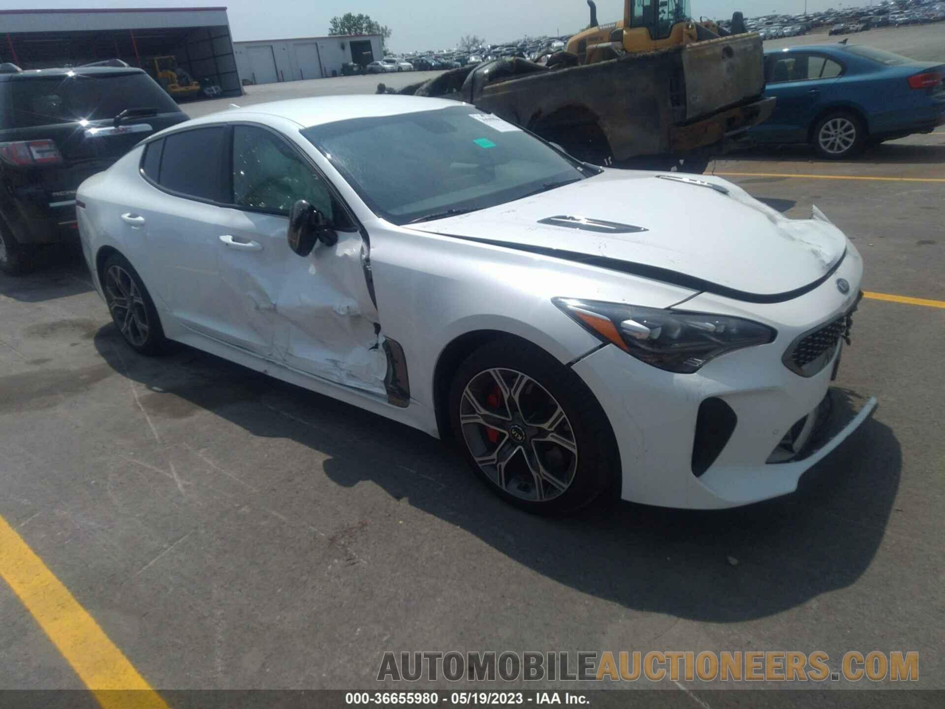 KNAE35LC8K6070729 KIA STINGER 2019