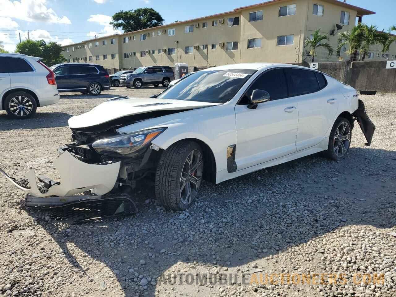 KNAE35LC8L6077889 KIA STINGER 2020