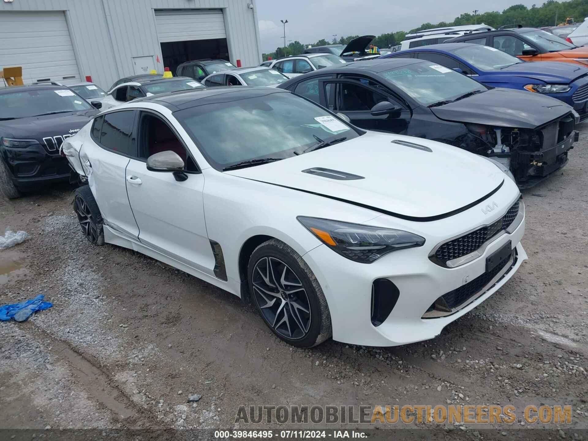 KNAE35LDXN6101069 KIA STINGER 2022