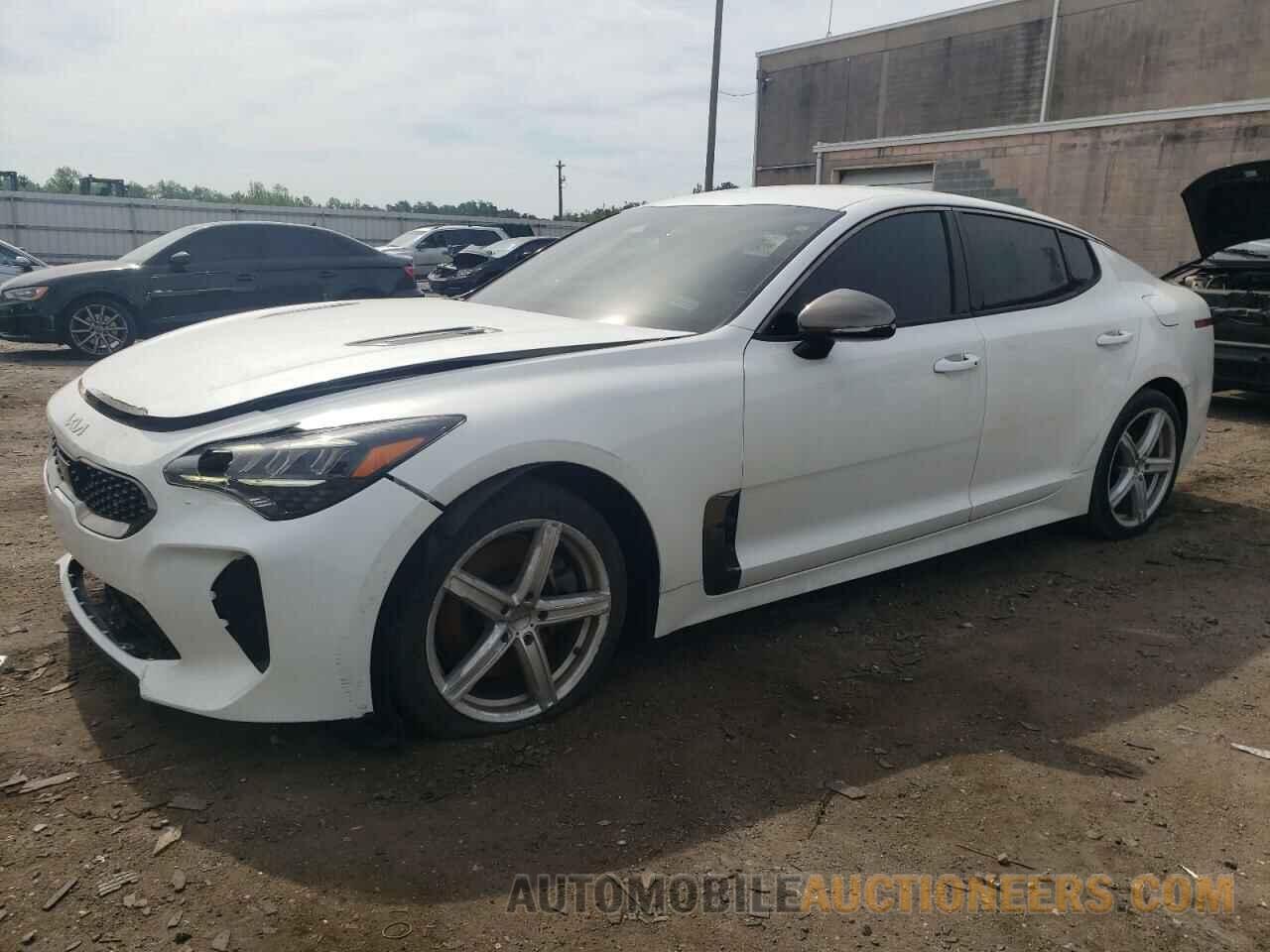 KNAE35LDXN6103923 KIA STINGER 2022