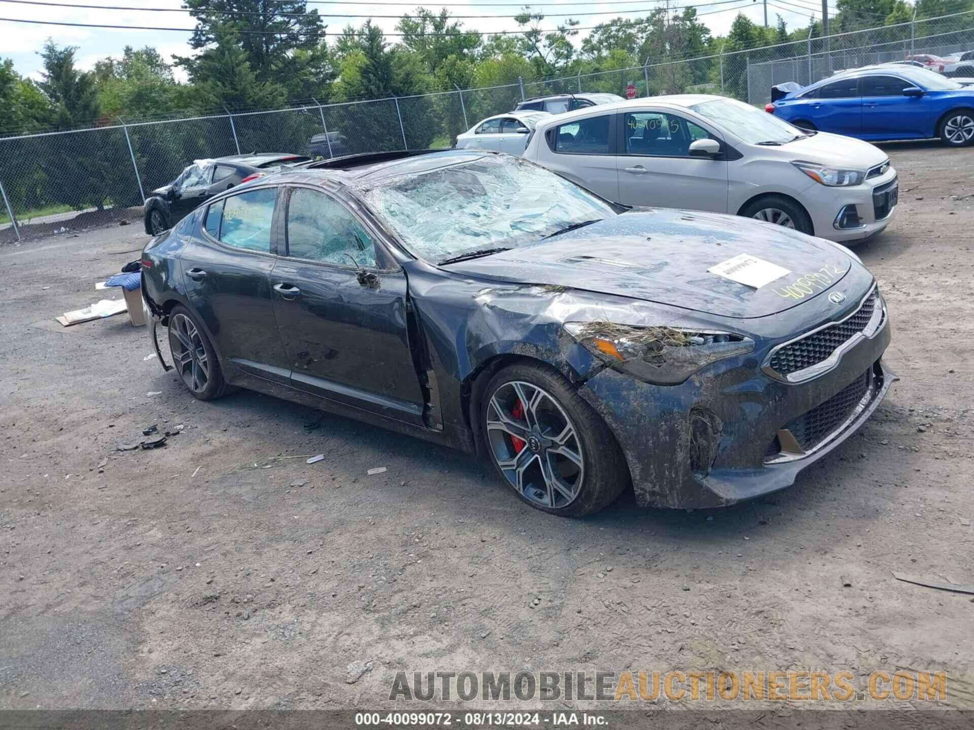 KNAE45LC2J6018539 KIA STINGER 2018