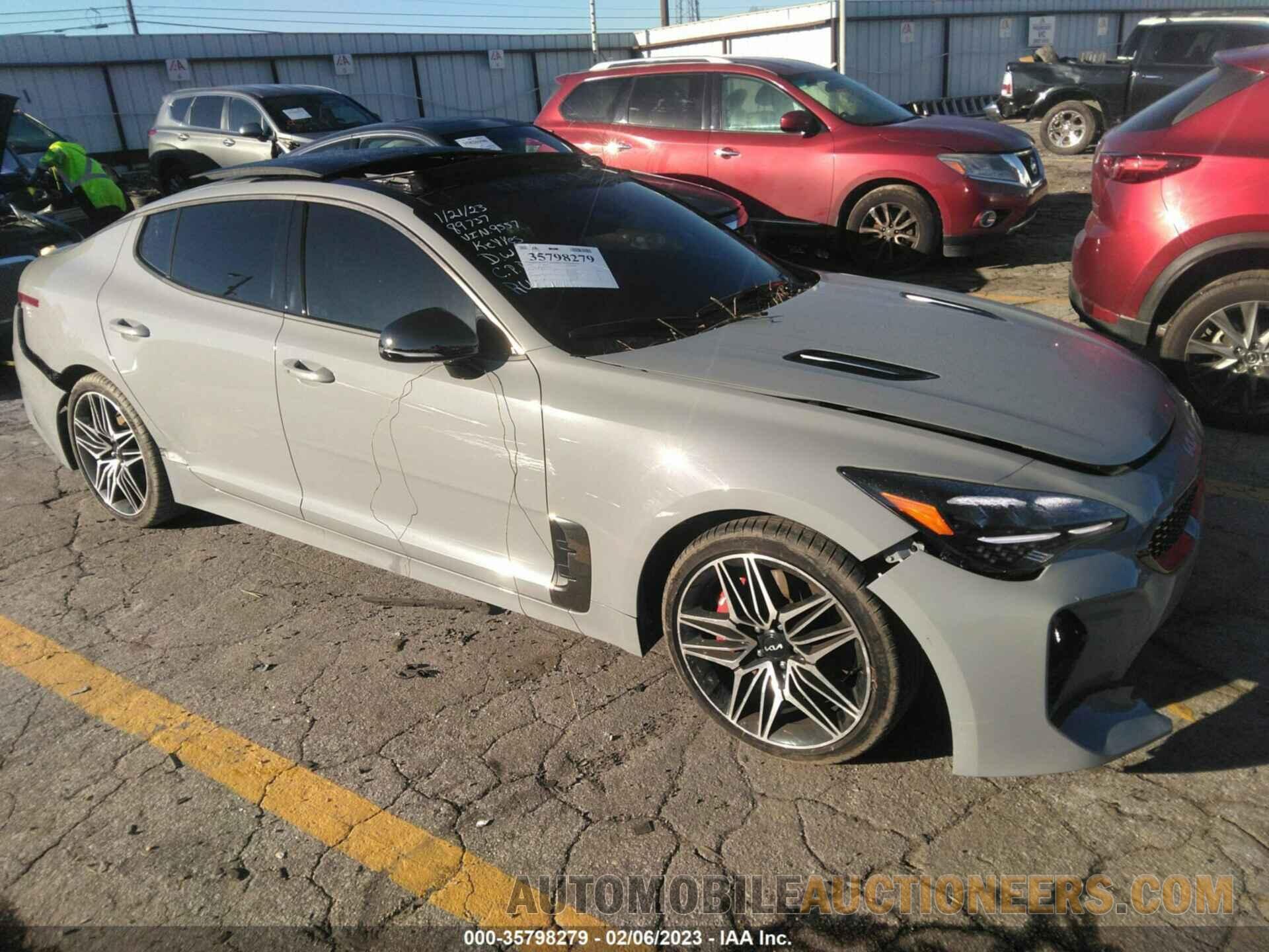 KNAE45LC8N6119557 KIA STINGER 2022