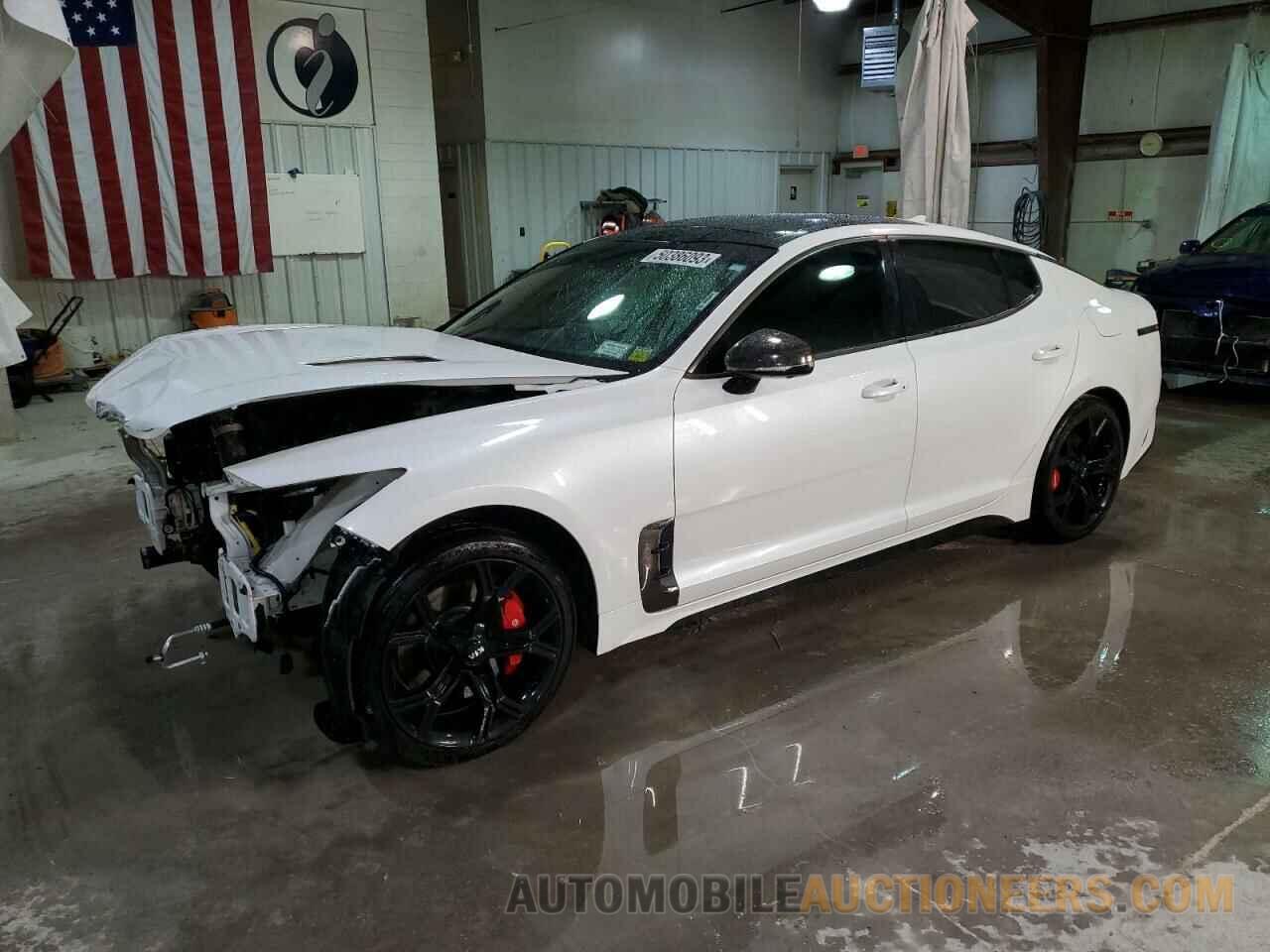 KNAE55LC0J6030606 KIA STINGER 2018