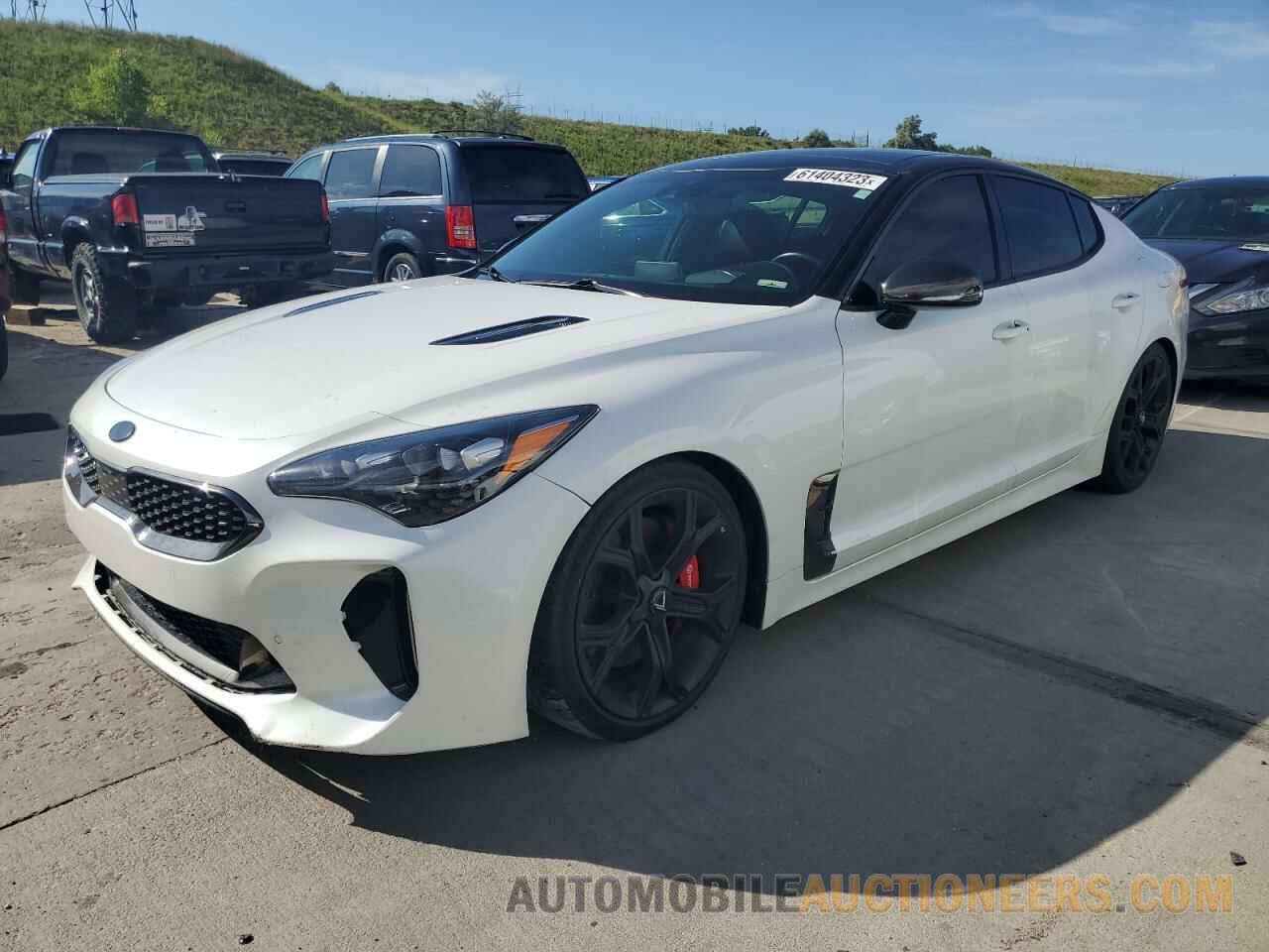 KNAE55LC1J6029237 KIA STINGER 2018