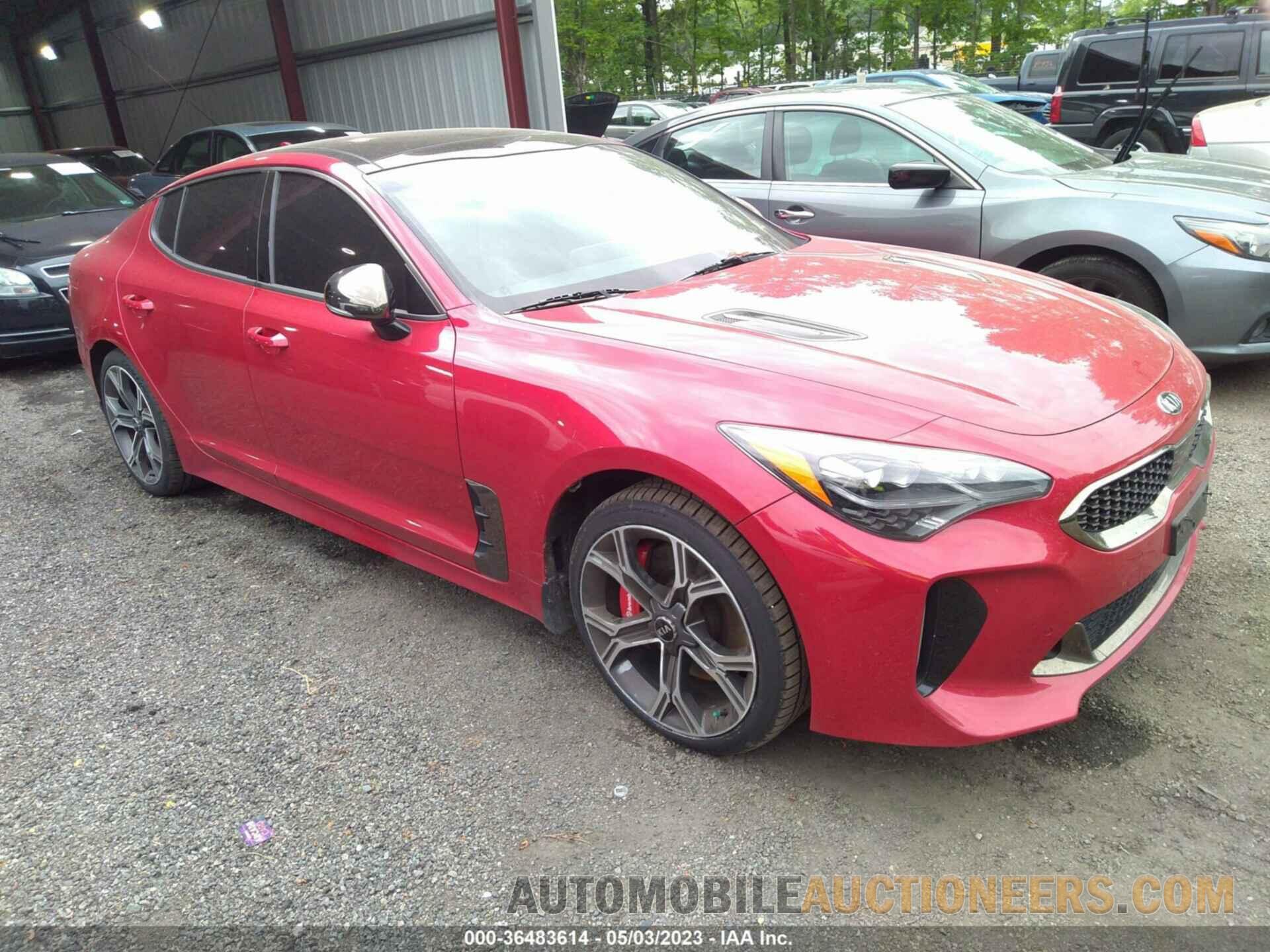 KNAE55LC1J6031859 KIA STINGER 2018