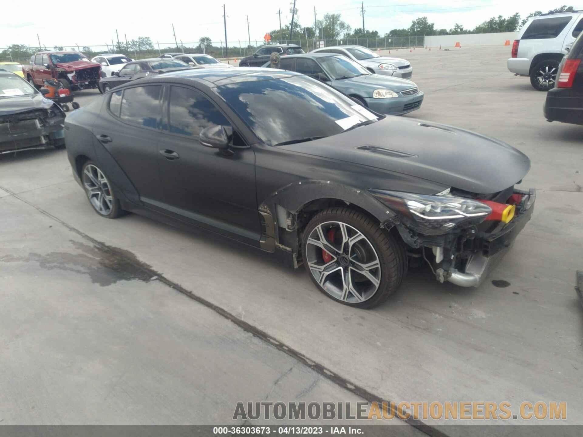 KNAE55LC1K6064023 KIA STINGER 2019