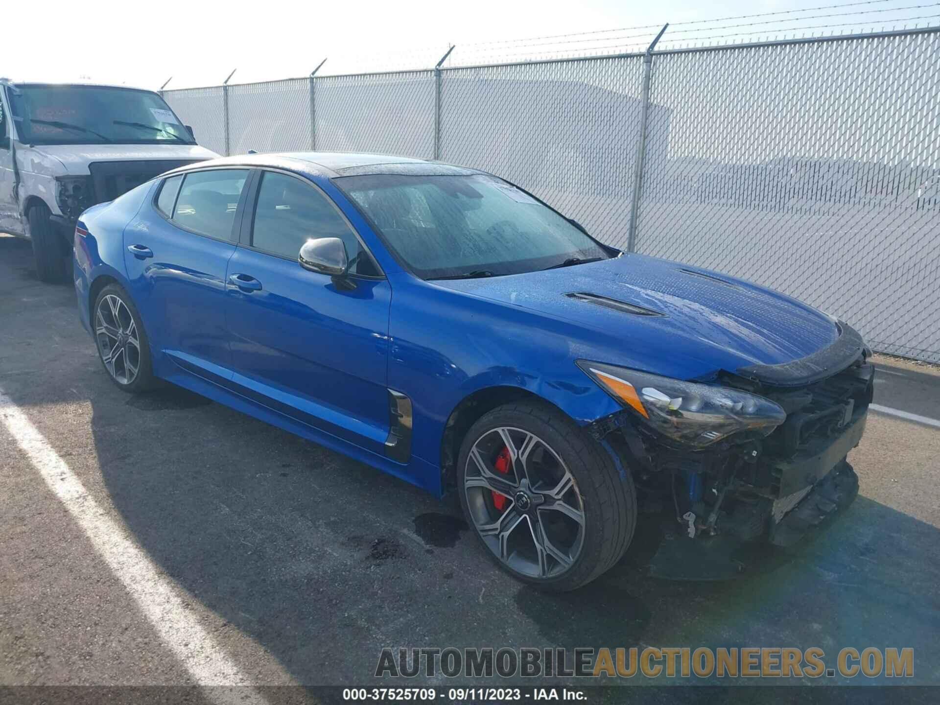 KNAE55LC3J6026260 KIA STINGER 2018