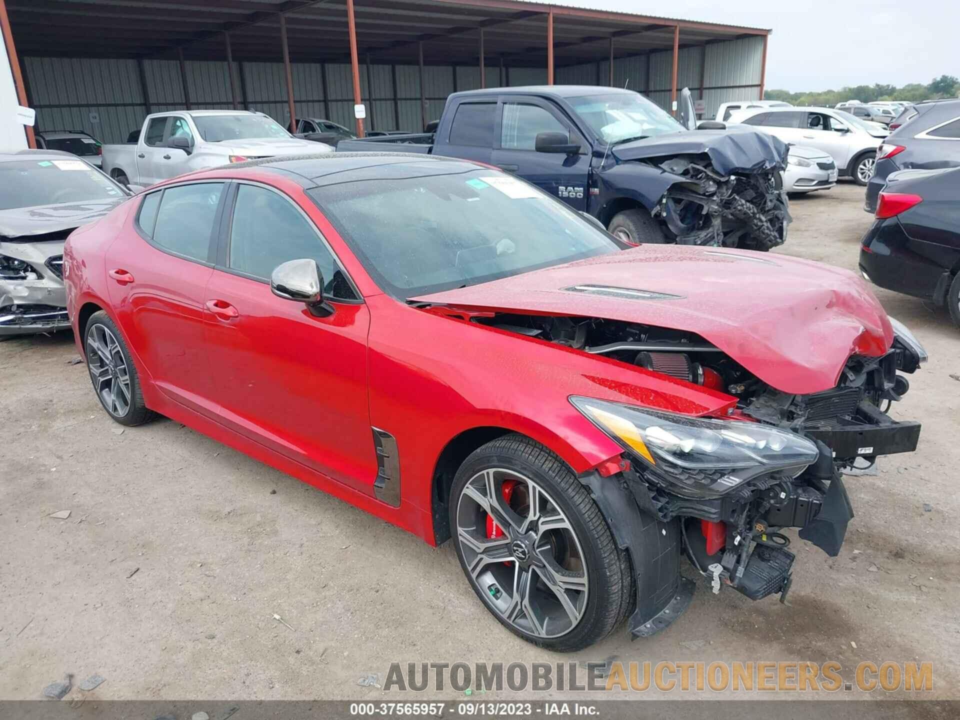 KNAE55LC4J6018457 KIA STINGER 2018