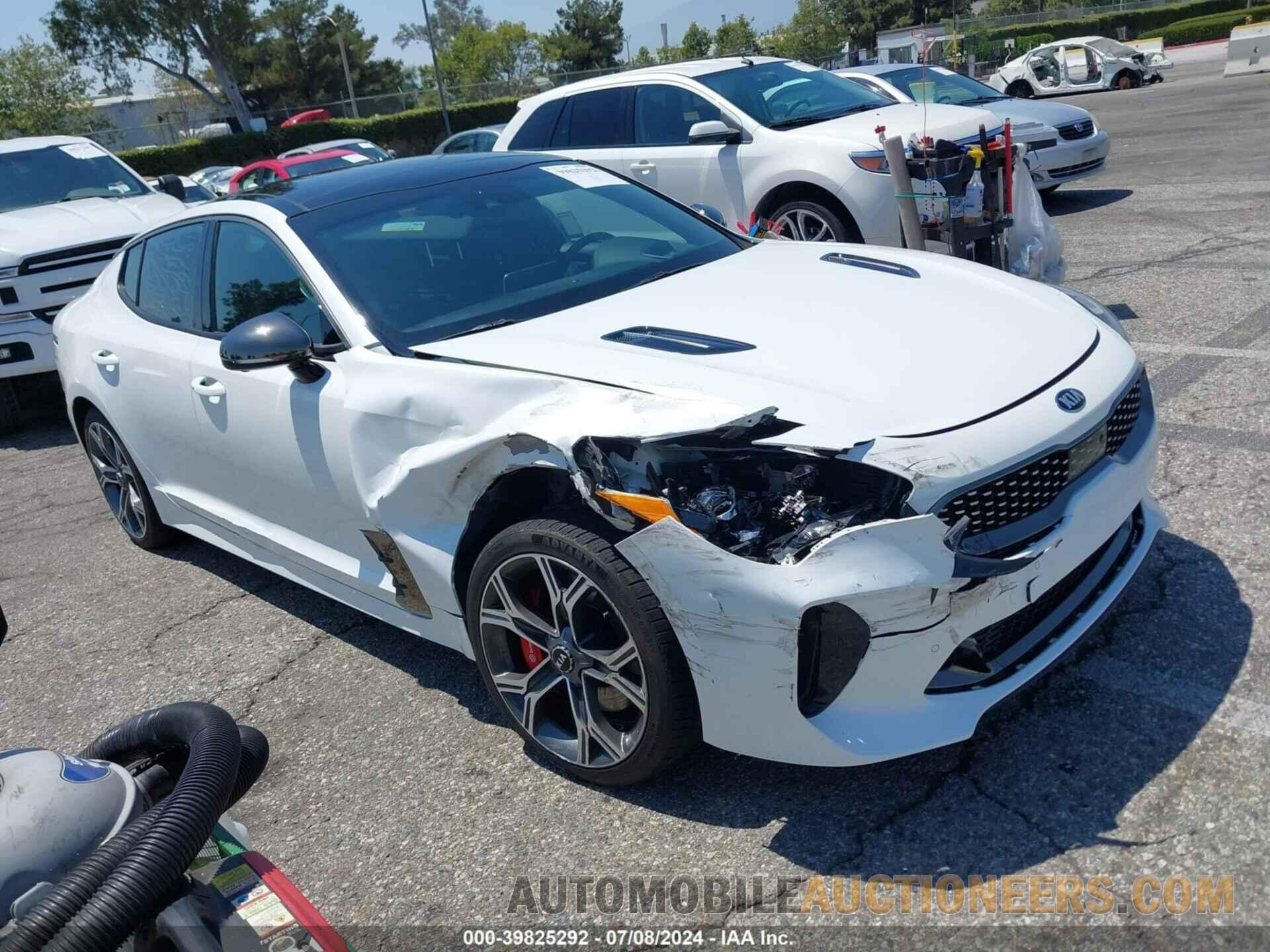 KNAE55LC4L6079794 KIA STINGER 2020